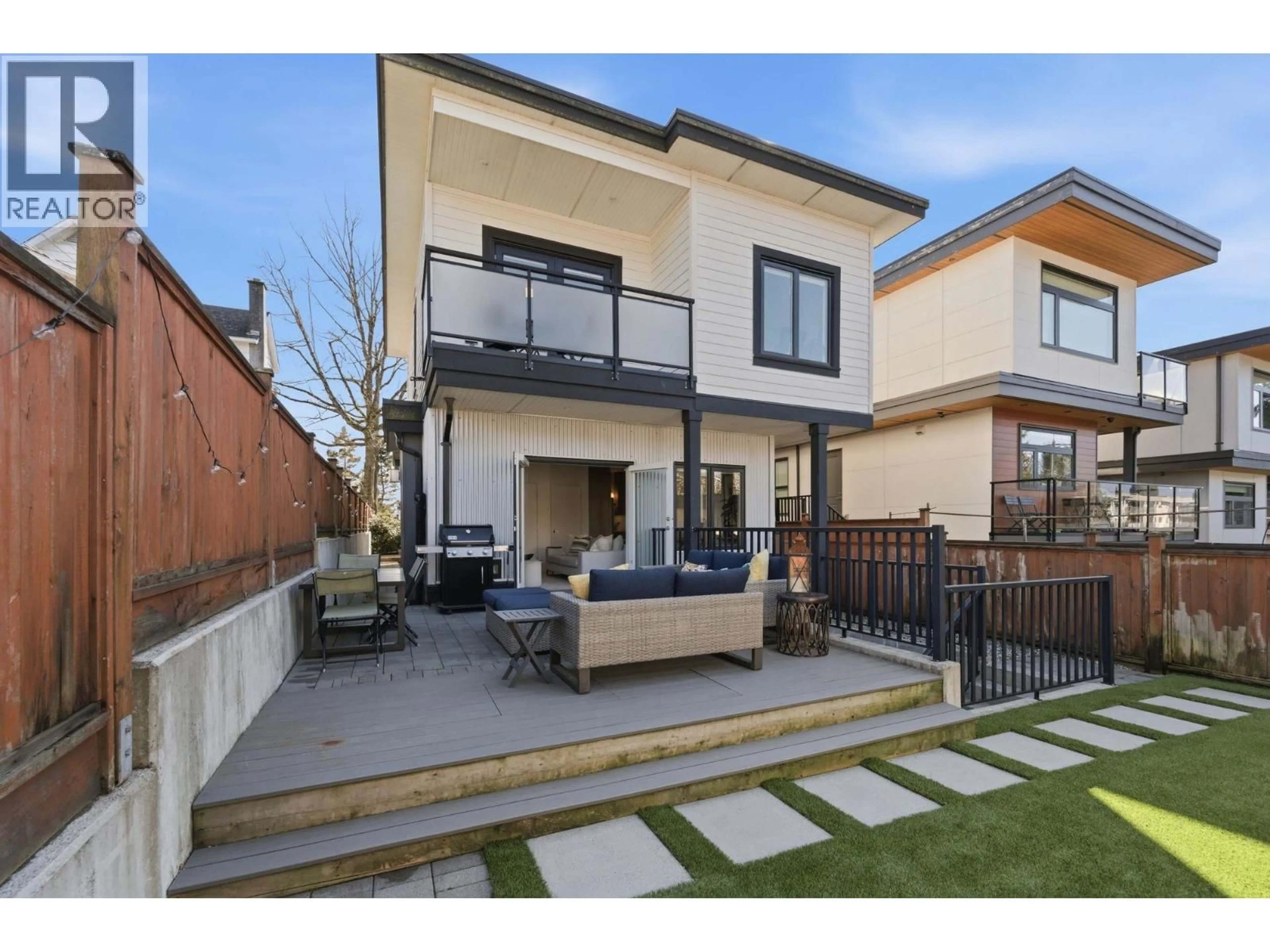 Unknown for 212 18TH STREET, North Vancouver British Columbia V7L2X6