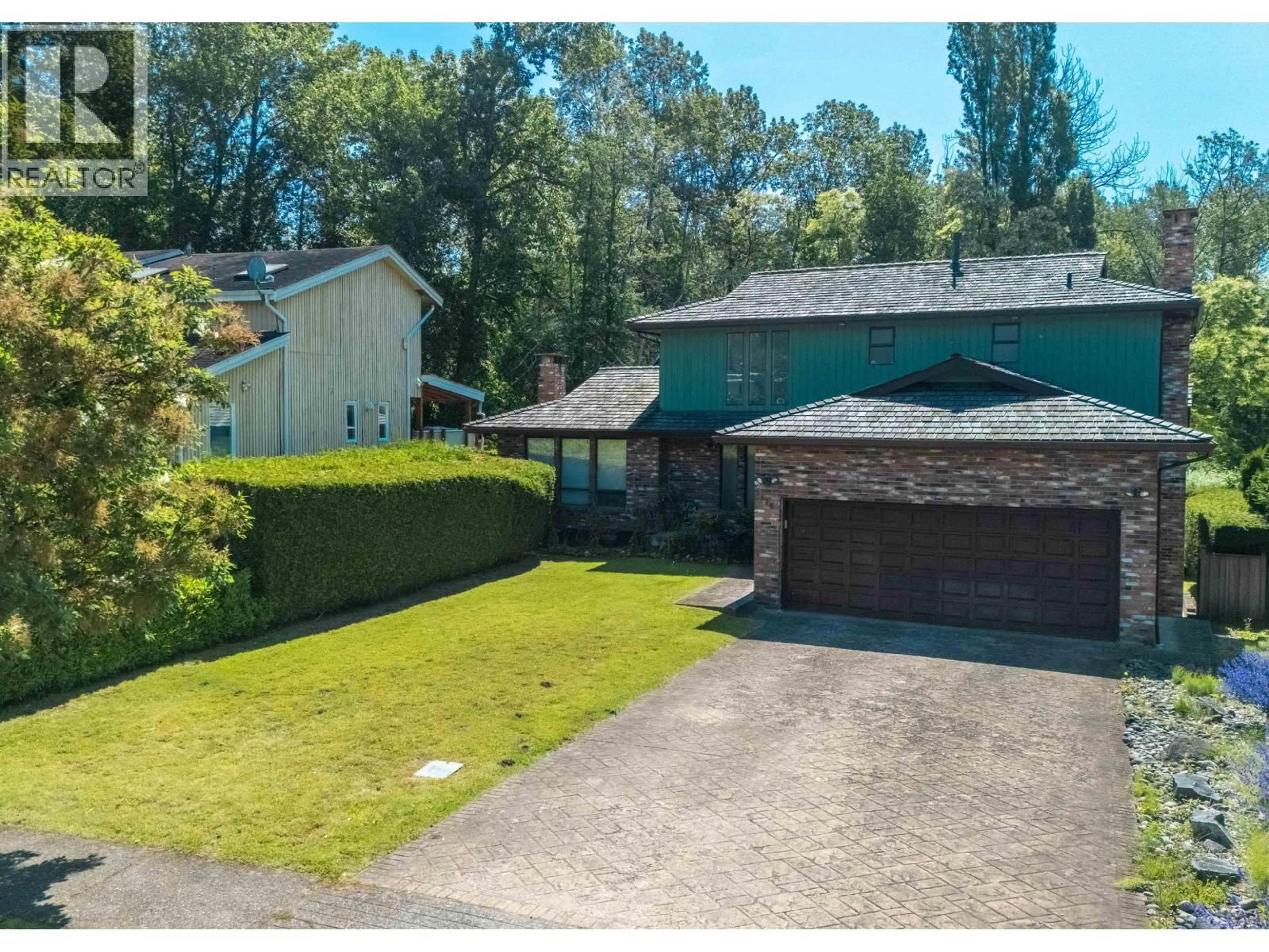 A pic from outside/outdoor area/front of a property/back of a property/a pic from drone, street for 3178 63RD AVENUE, Vancouver British Columbia V5S2G8