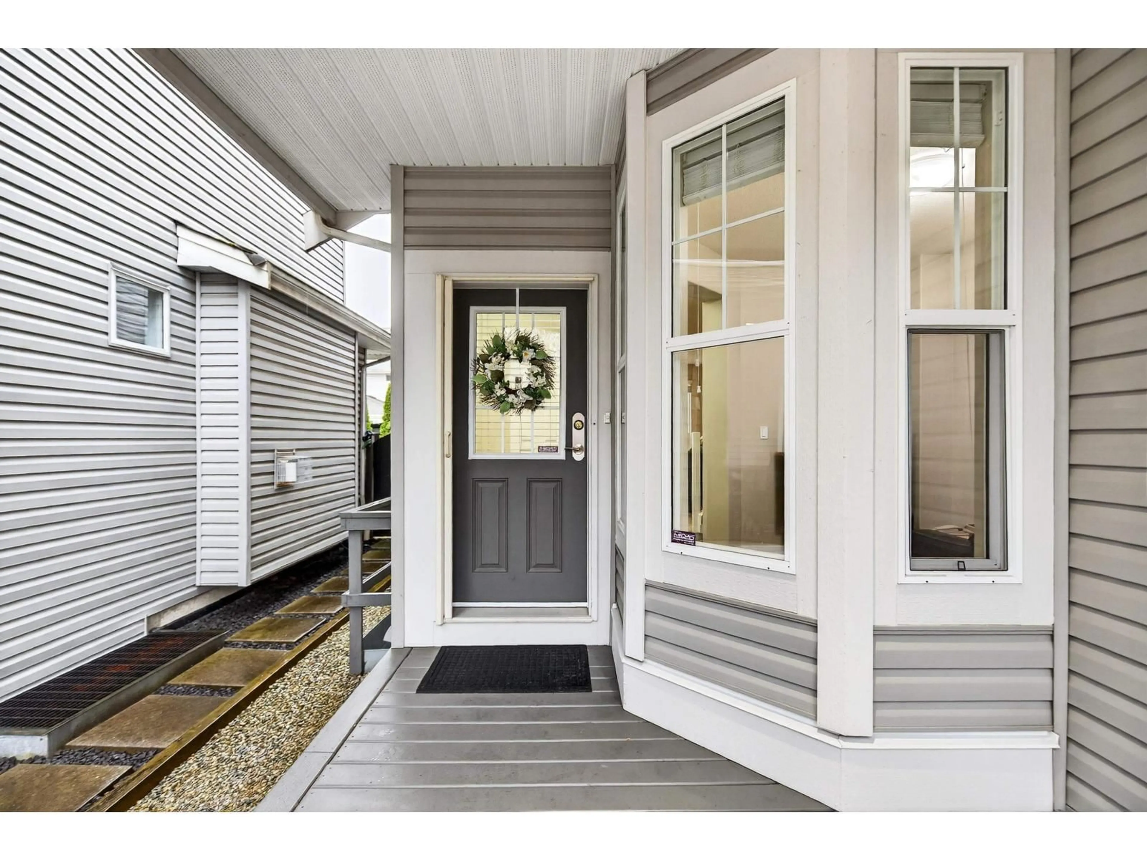Indoor entryway for 8196 211A STREET, Langley British Columbia V2Y0B6