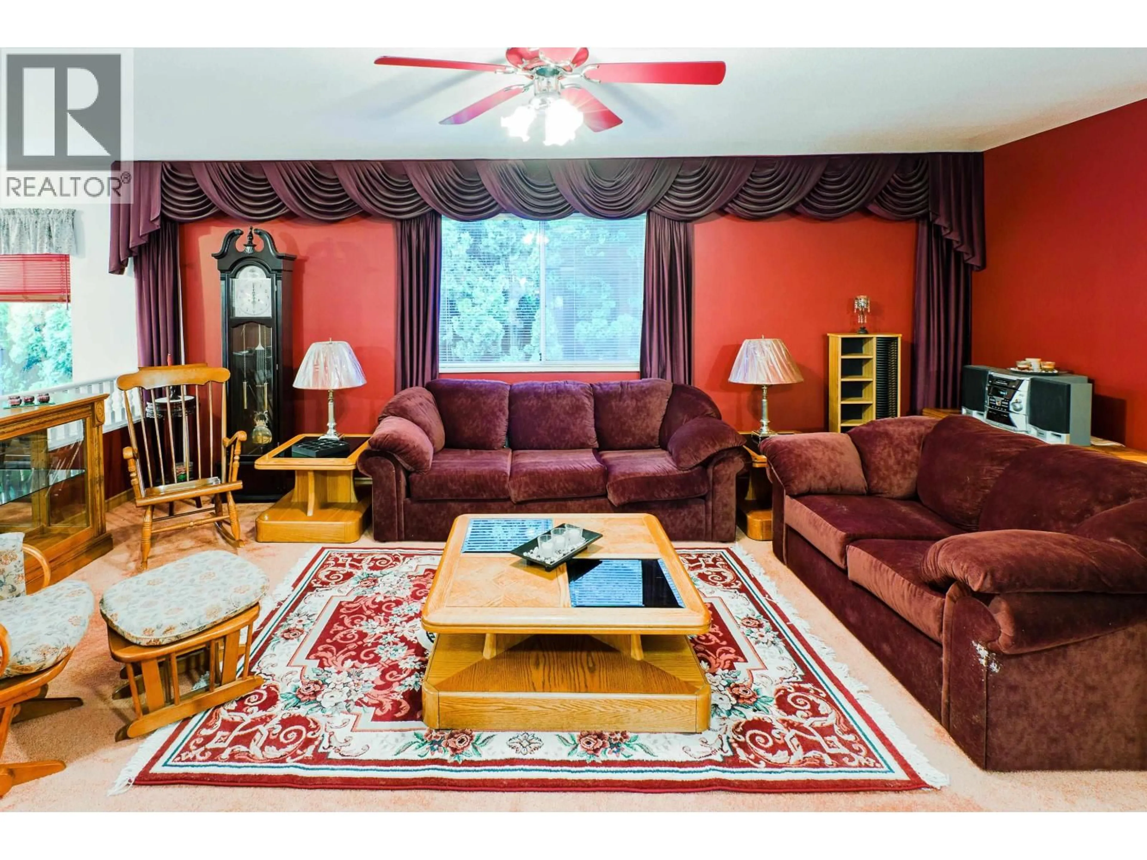 Living room with furniture, unknown for 23381 WHIPPOORWILL AVENUE, Maple Ridge British Columbia V2X9L8