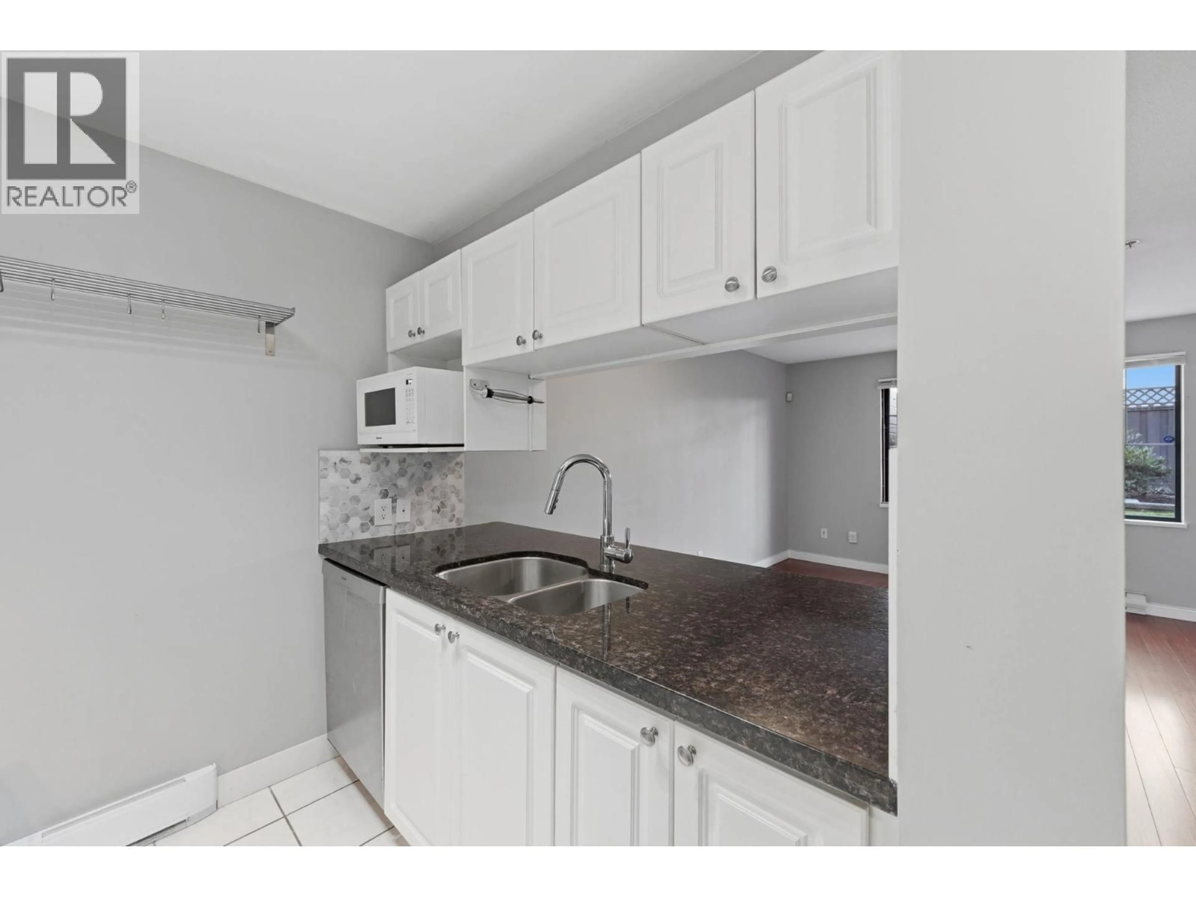 Standard kitchen, unknown for 107 - 929 16TH AVENUE, Vancouver British Columbia V5Z1T3