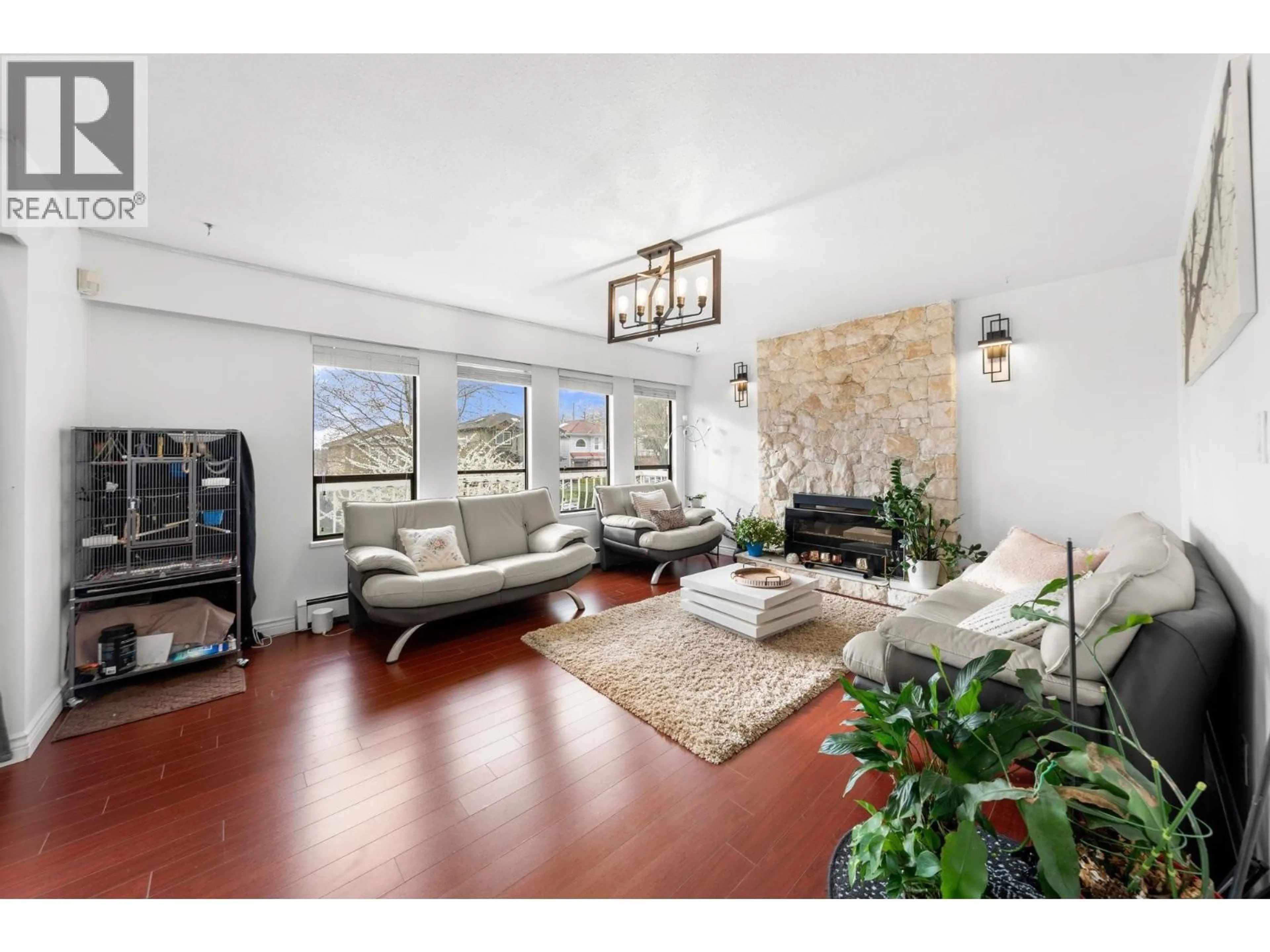 Living room with furniture, unknown for 7882 WINDSOR STREET, Vancouver British Columbia V5X4A8