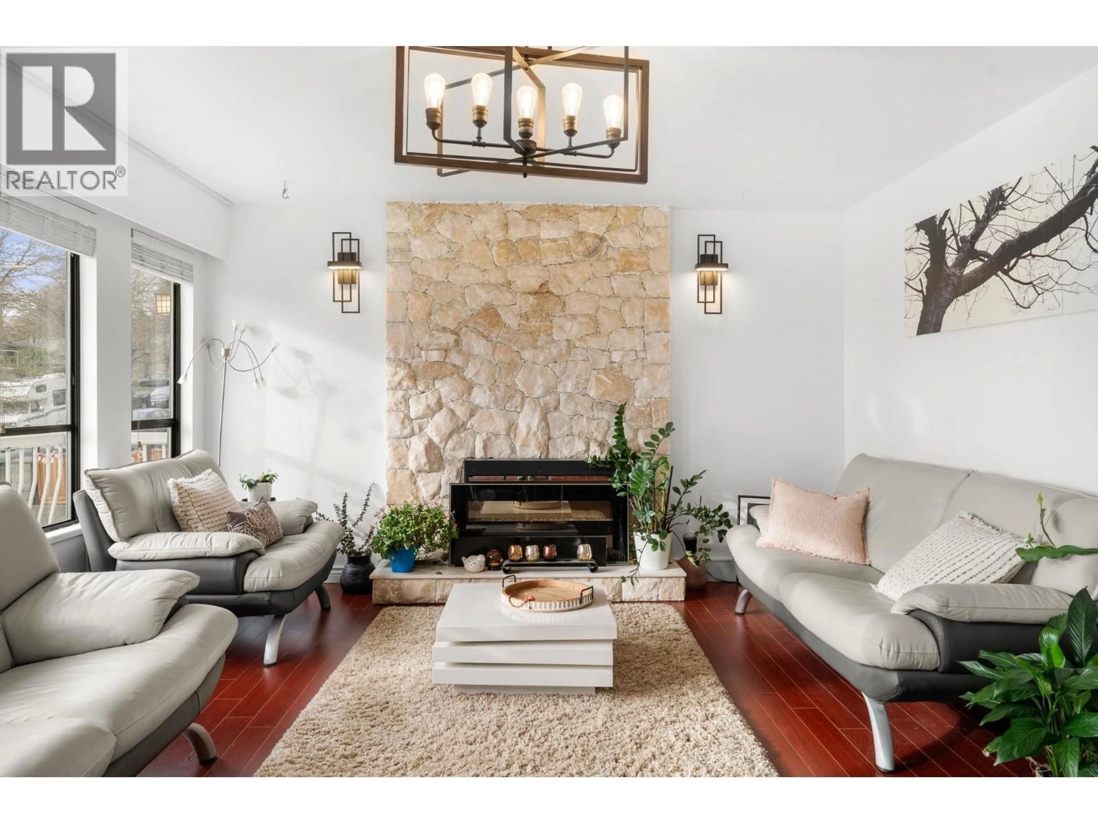 Living room with furniture, unknown for 7882 WINDSOR STREET, Vancouver British Columbia V5X4A8