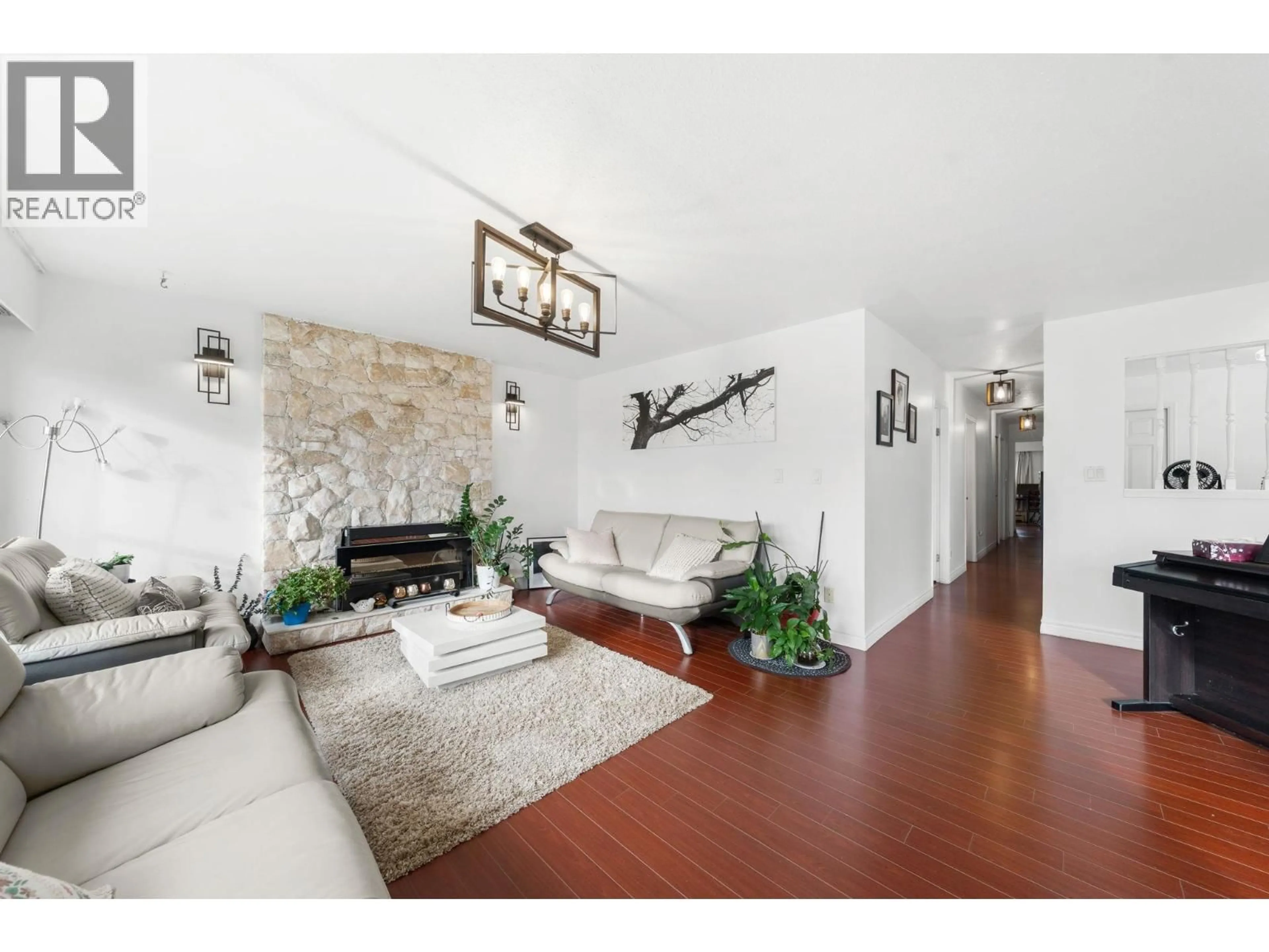 Living room with furniture, unknown for 7882 WINDSOR STREET, Vancouver British Columbia V5X4A8