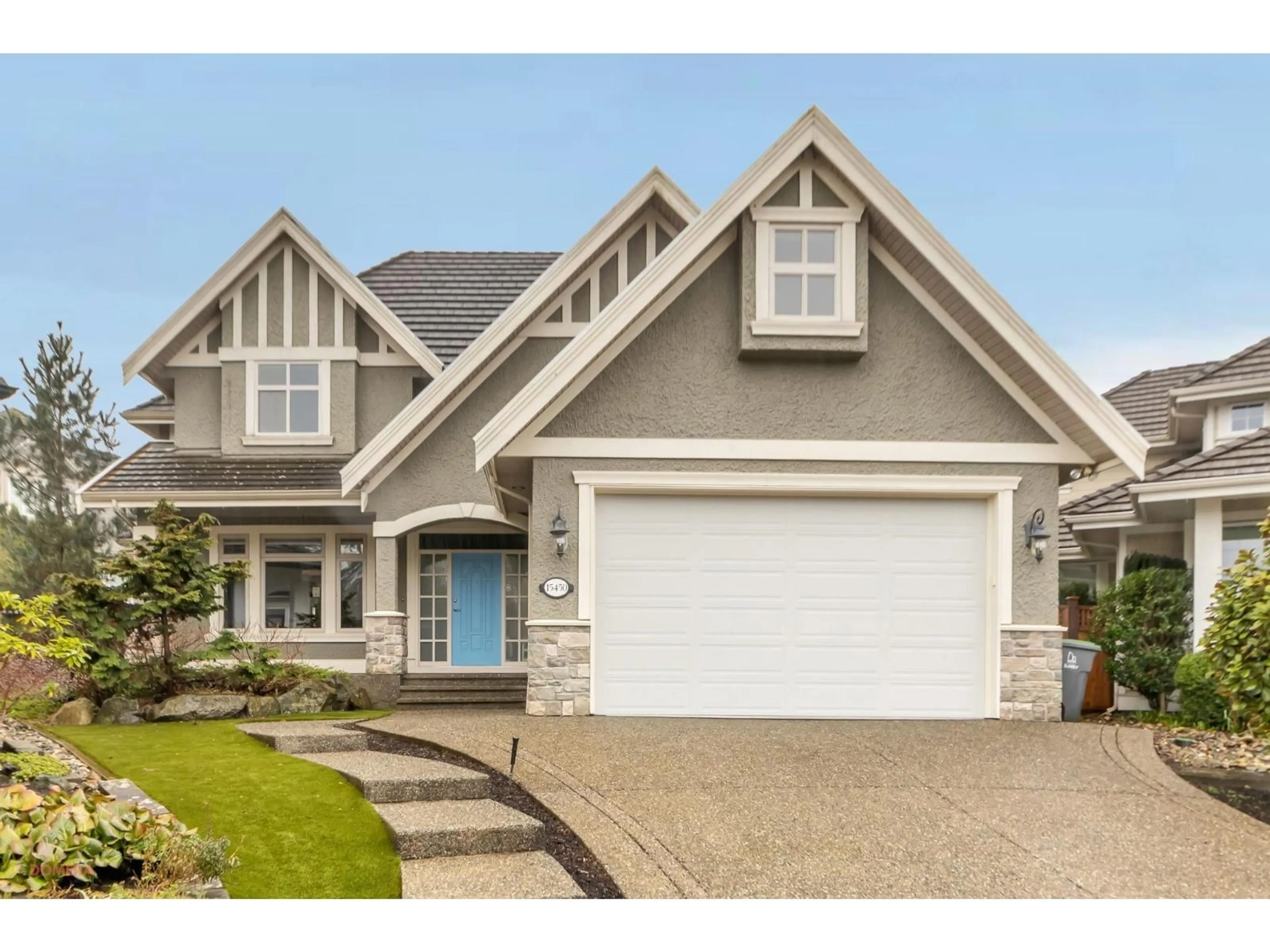 Home with vinyl exterior material, street for 15450 37B AVENUE, Surrey British Columbia V3Z0V4