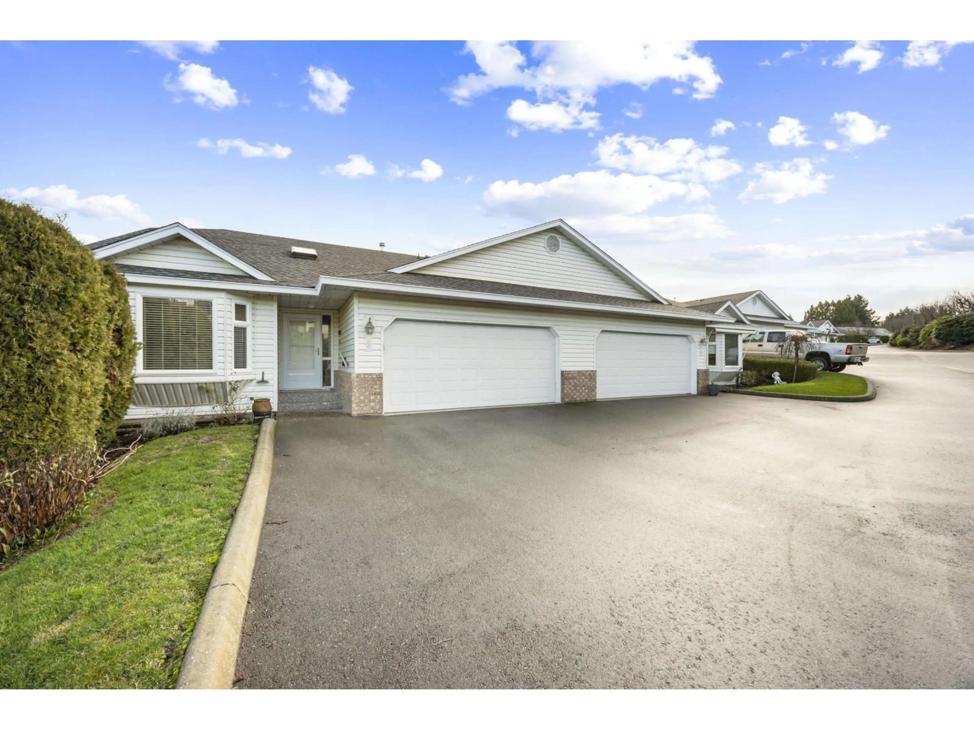 Unknown for 9 - 3054 TRAFALGAR STREET, Abbotsford British Columbia V2S7X6