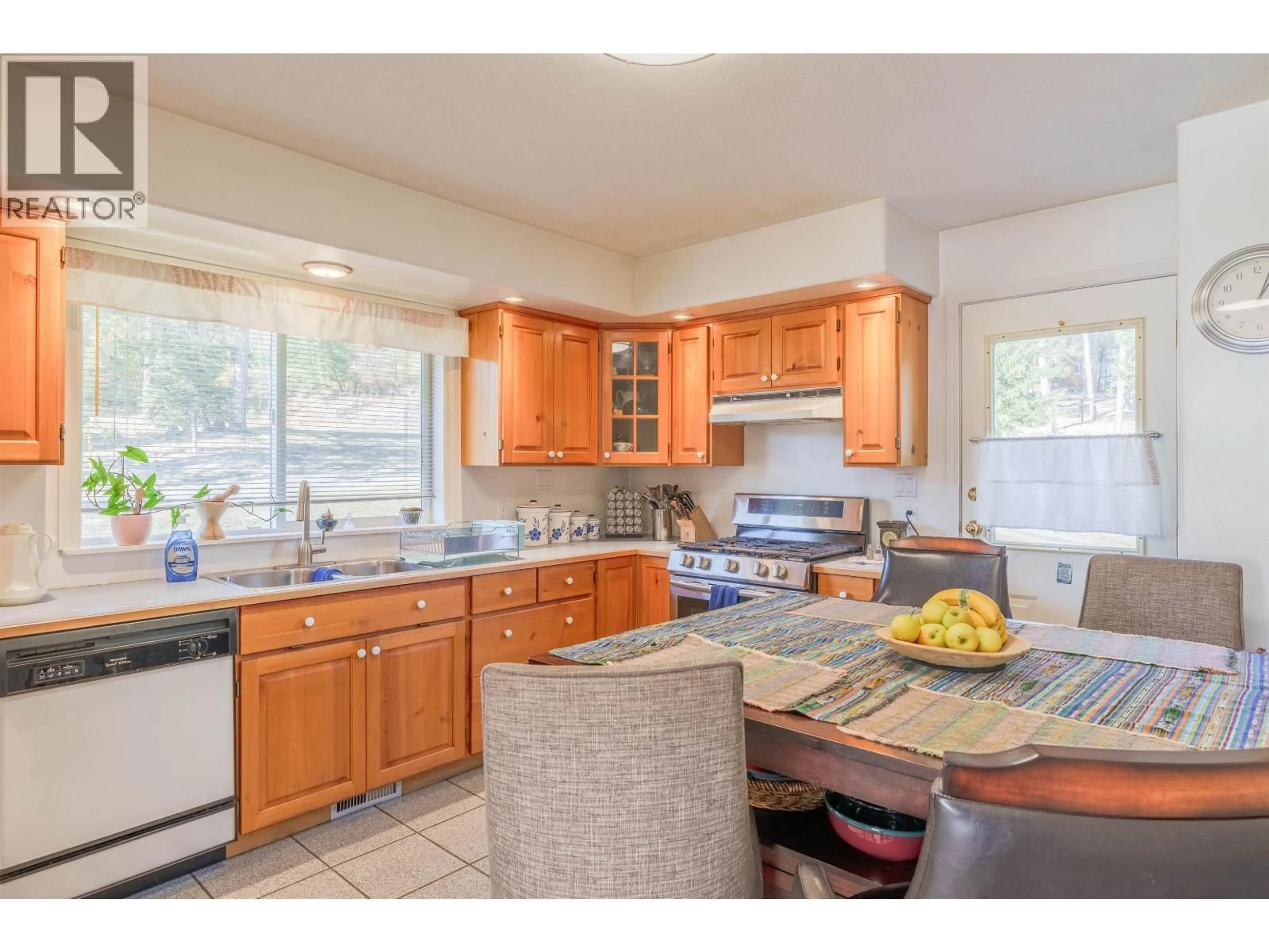 Unknown for 5565 BIRCHWOOD ROAD, 100 Mile House British Columbia V0K2E1