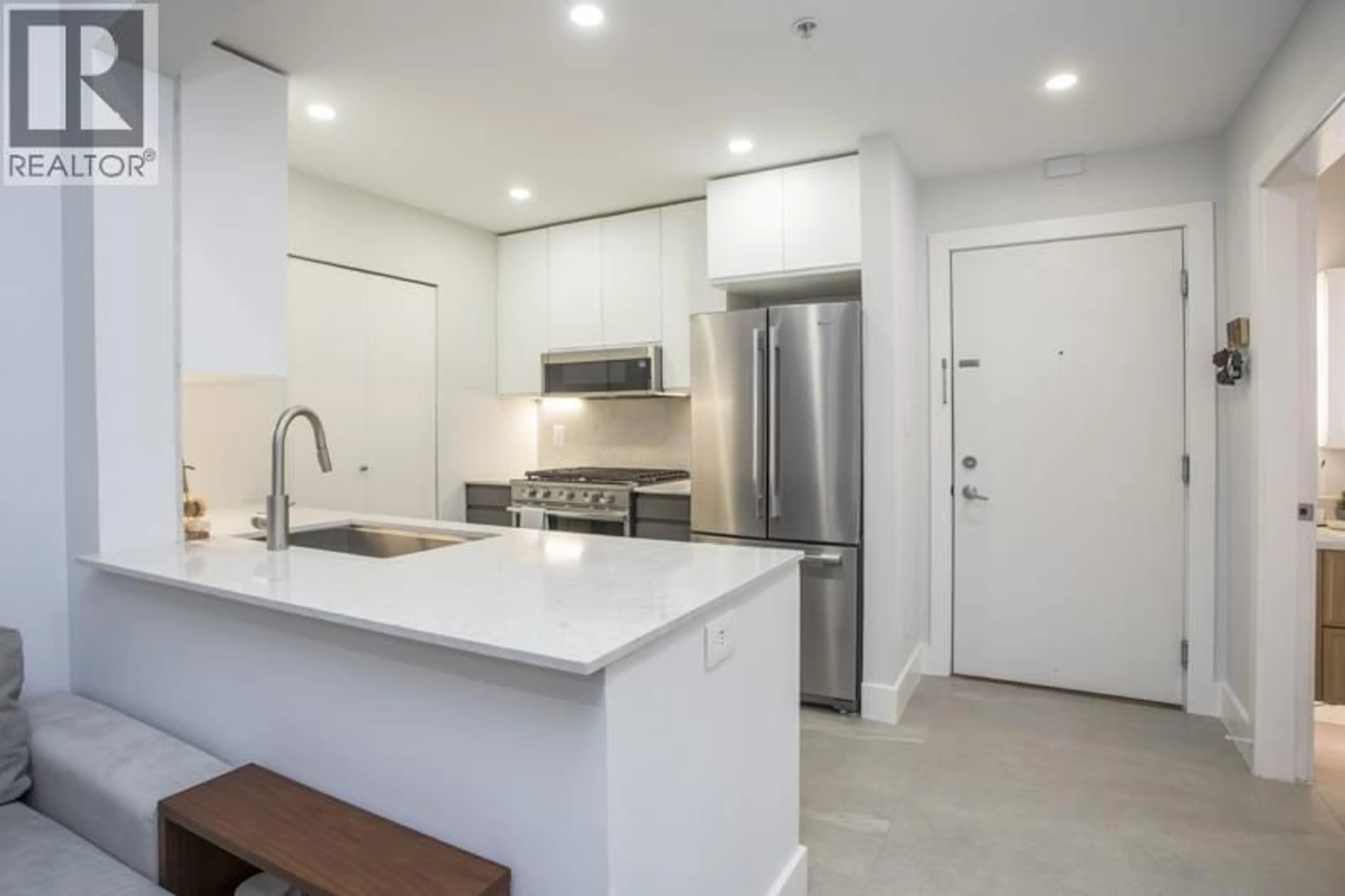 Standard kitchen, unknown for 319 - 9233 FERNDALE ROAD, Richmond British Columbia V6Y1X4