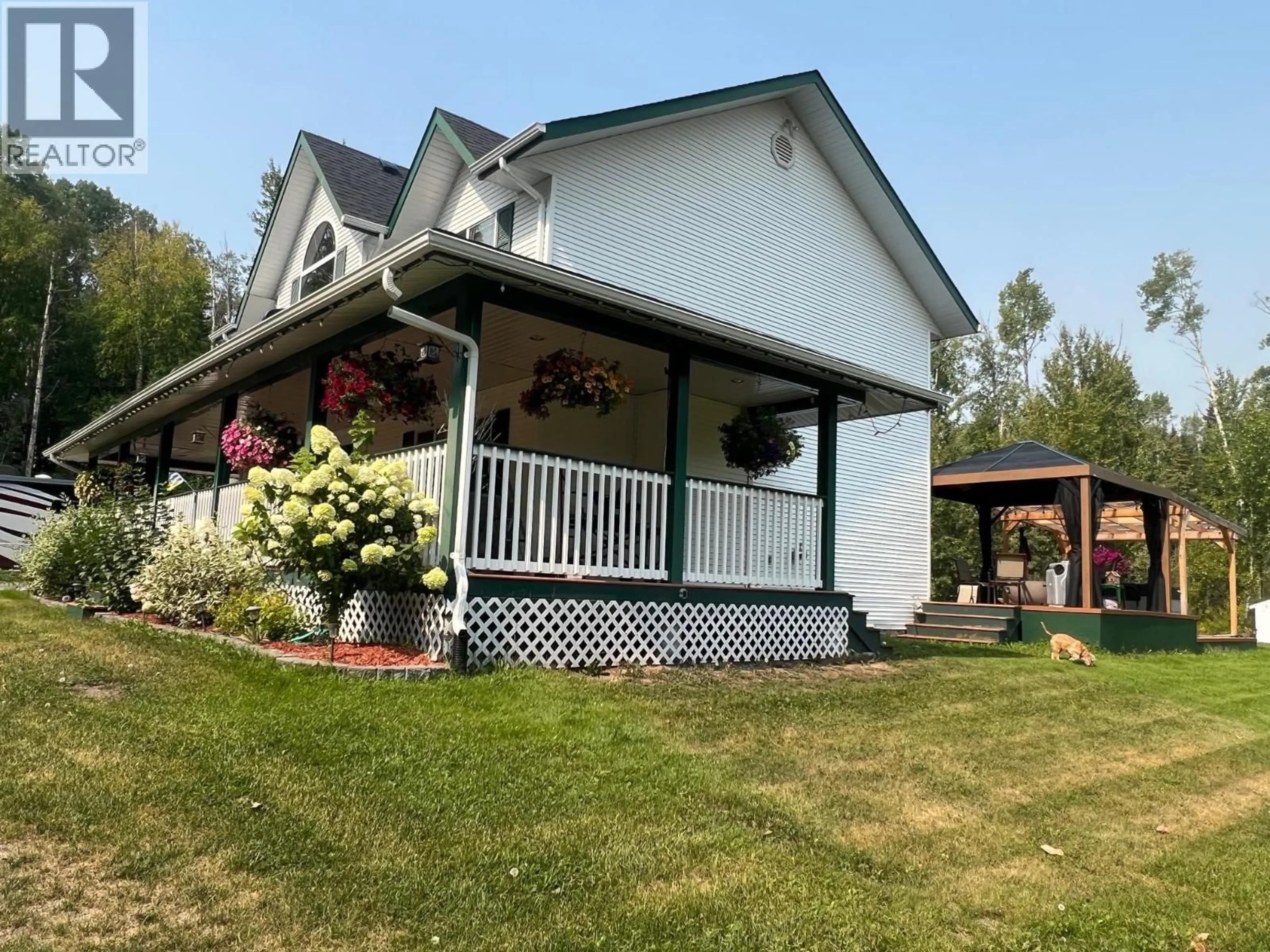 Home with vinyl exterior material, unknown for 5060 AVRIL ROAD, Prince George British Columbia V2M7C5