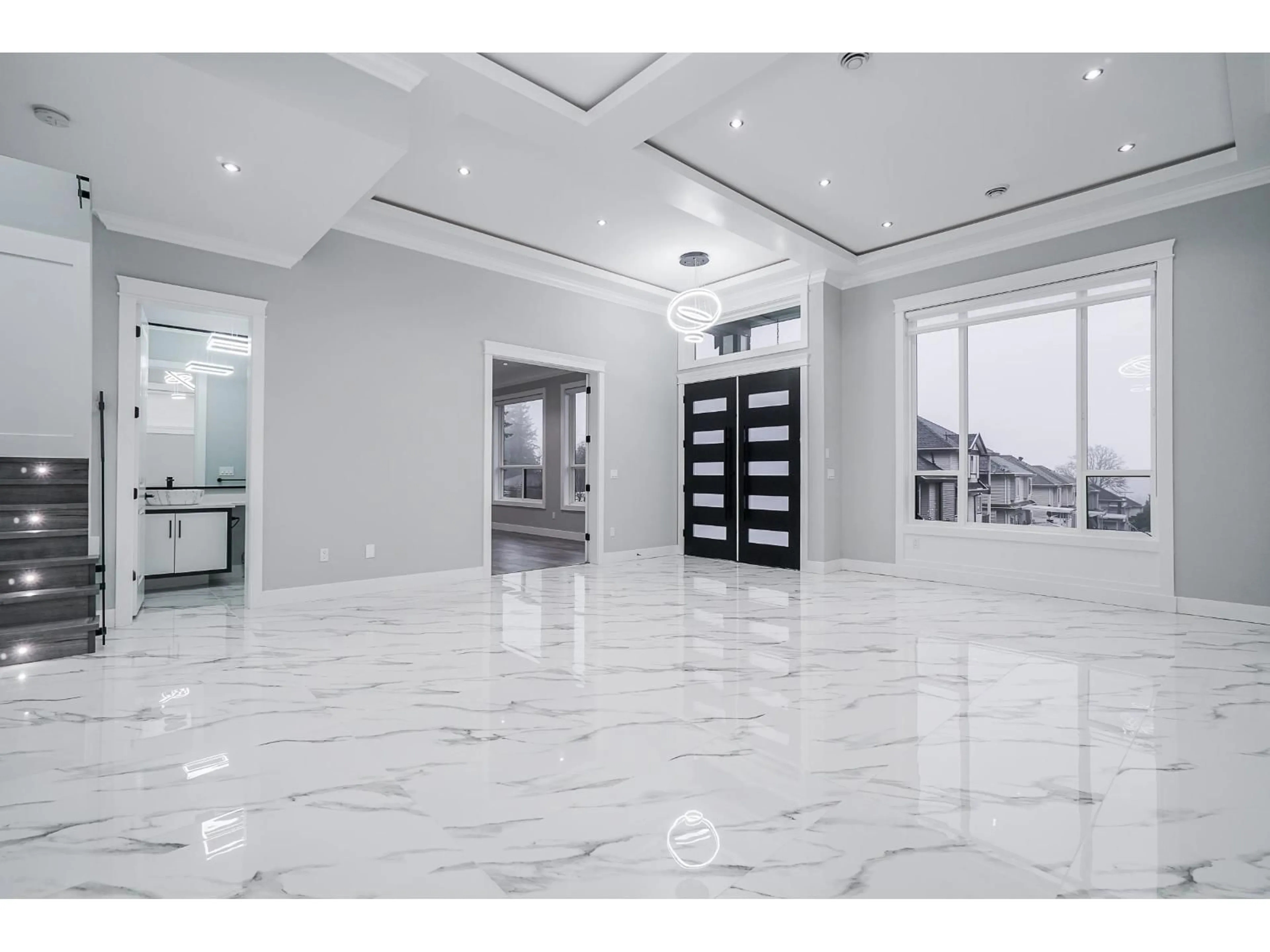 Indoor foyer for 14220 114 AVENUE, Surrey British Columbia V3R1P2