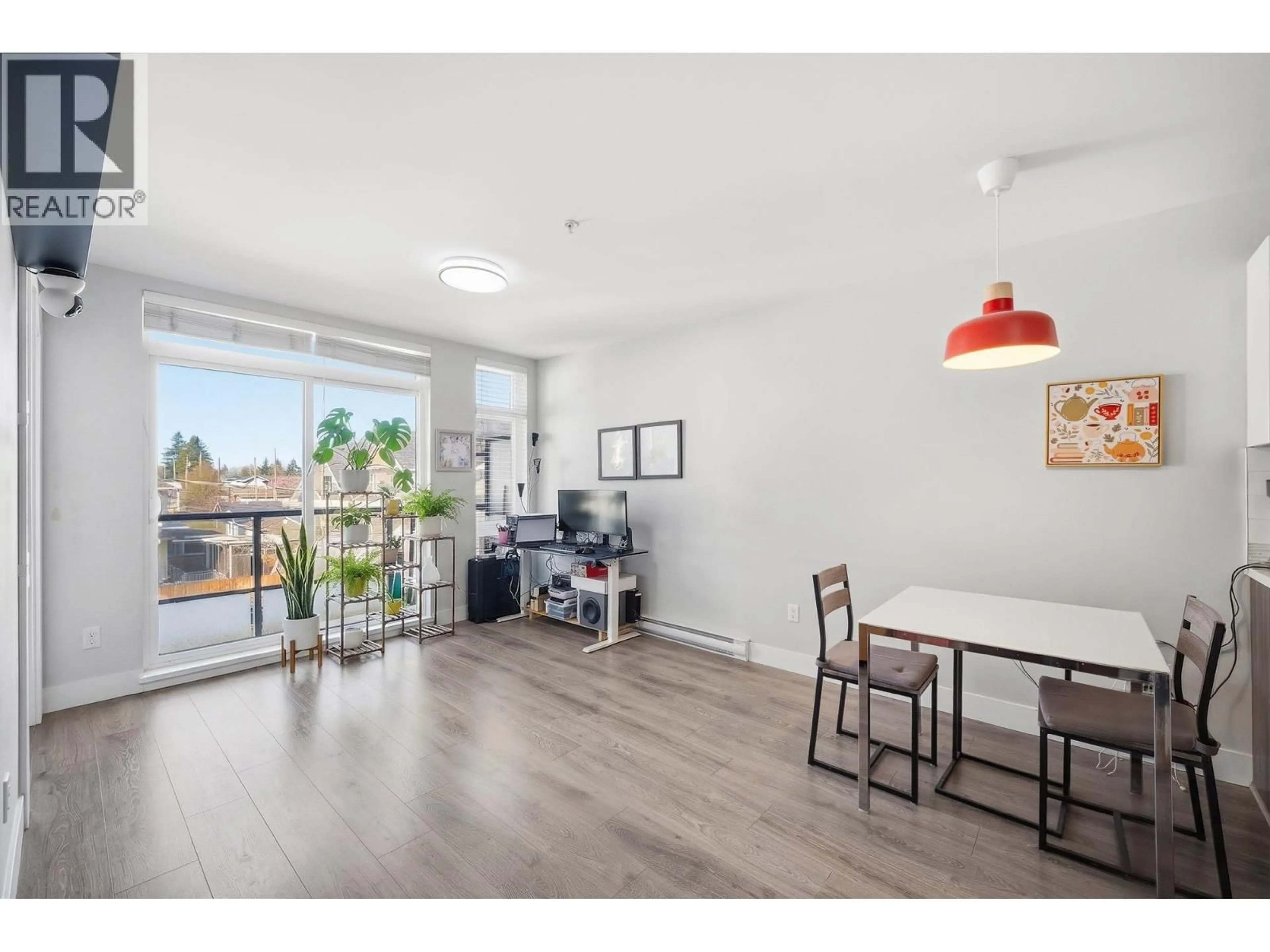 A pic of a room for 302 - 3939 KNIGHT STREET, Vancouver British Columbia V5N3L8