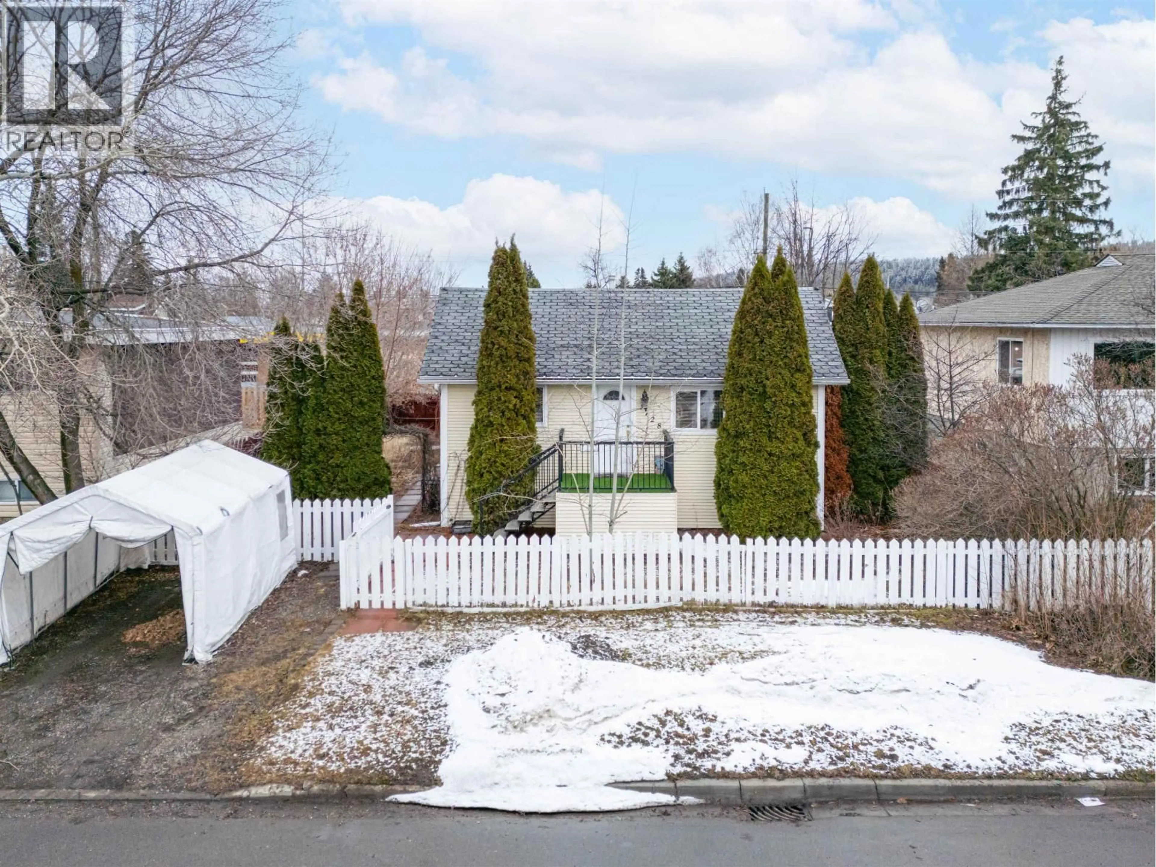 A pic from outside/outdoor area/front of a property/back of a property/a pic from drone, street for 1728 MAPLE STREET, Prince George British Columbia V2L1X1