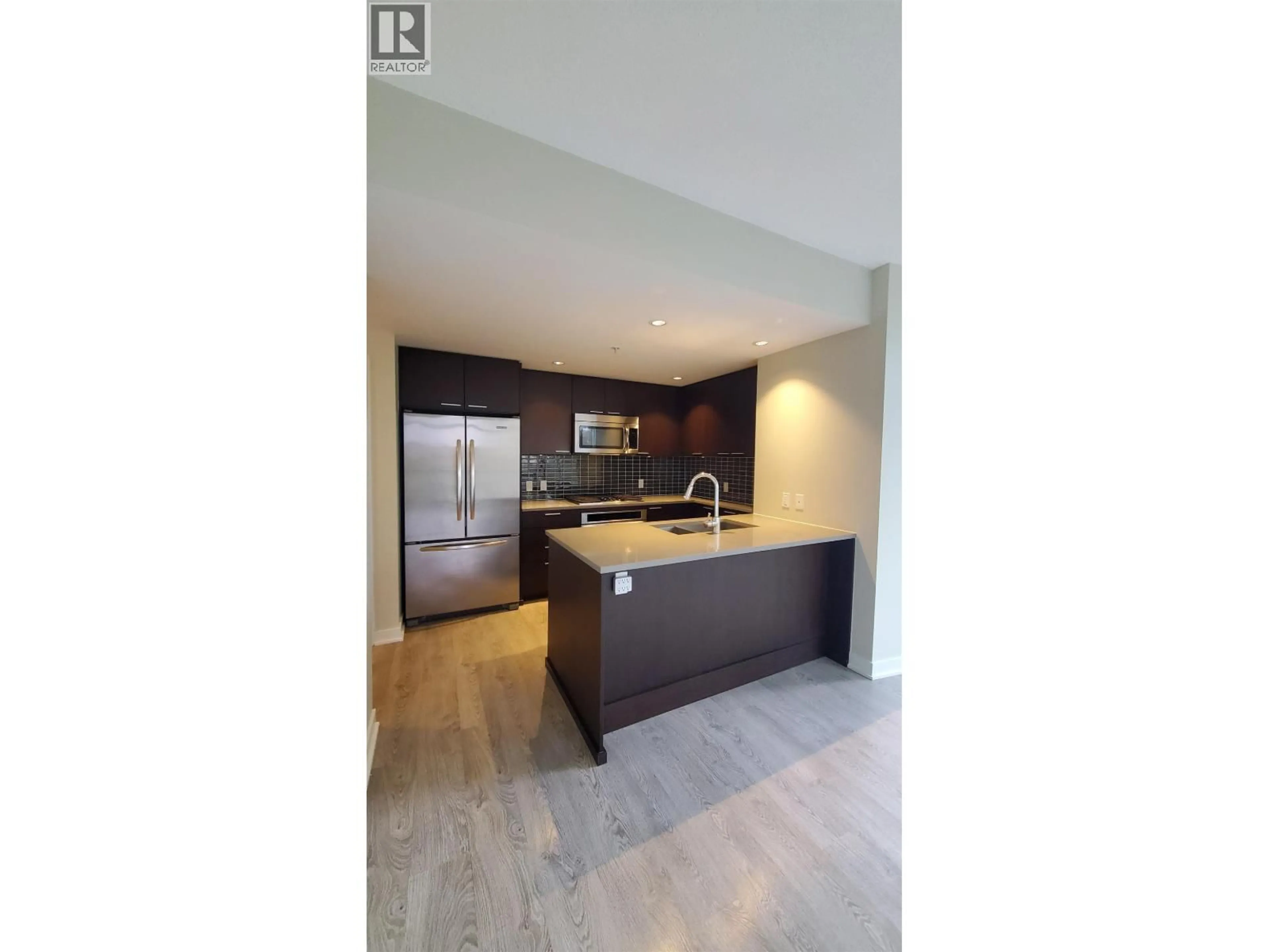 Open concept kitchen, unknown for 702 - 2975 ATLANTIC AVENUE, Coquitlam British Columbia V3B0C6