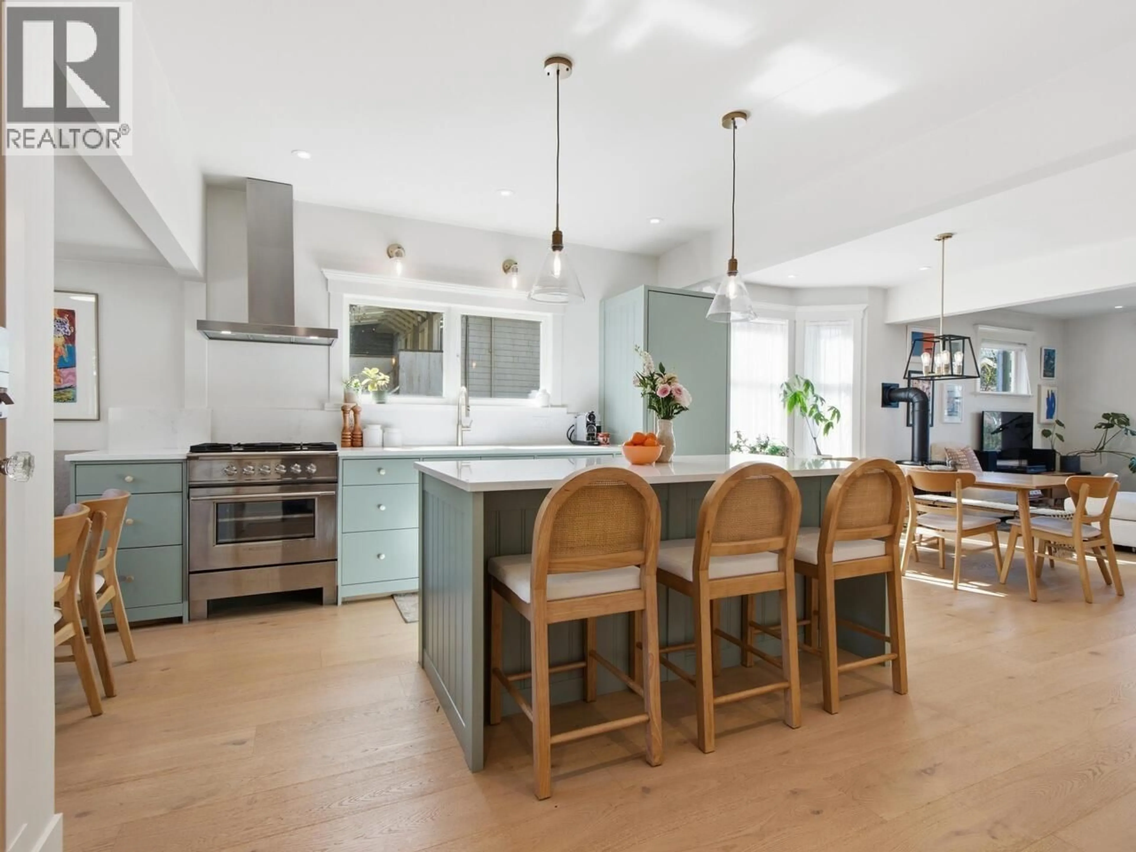 Open concept kitchen, unknown for 2224 VICTORIA DRIVE, Vancouver British Columbia V5N4K6