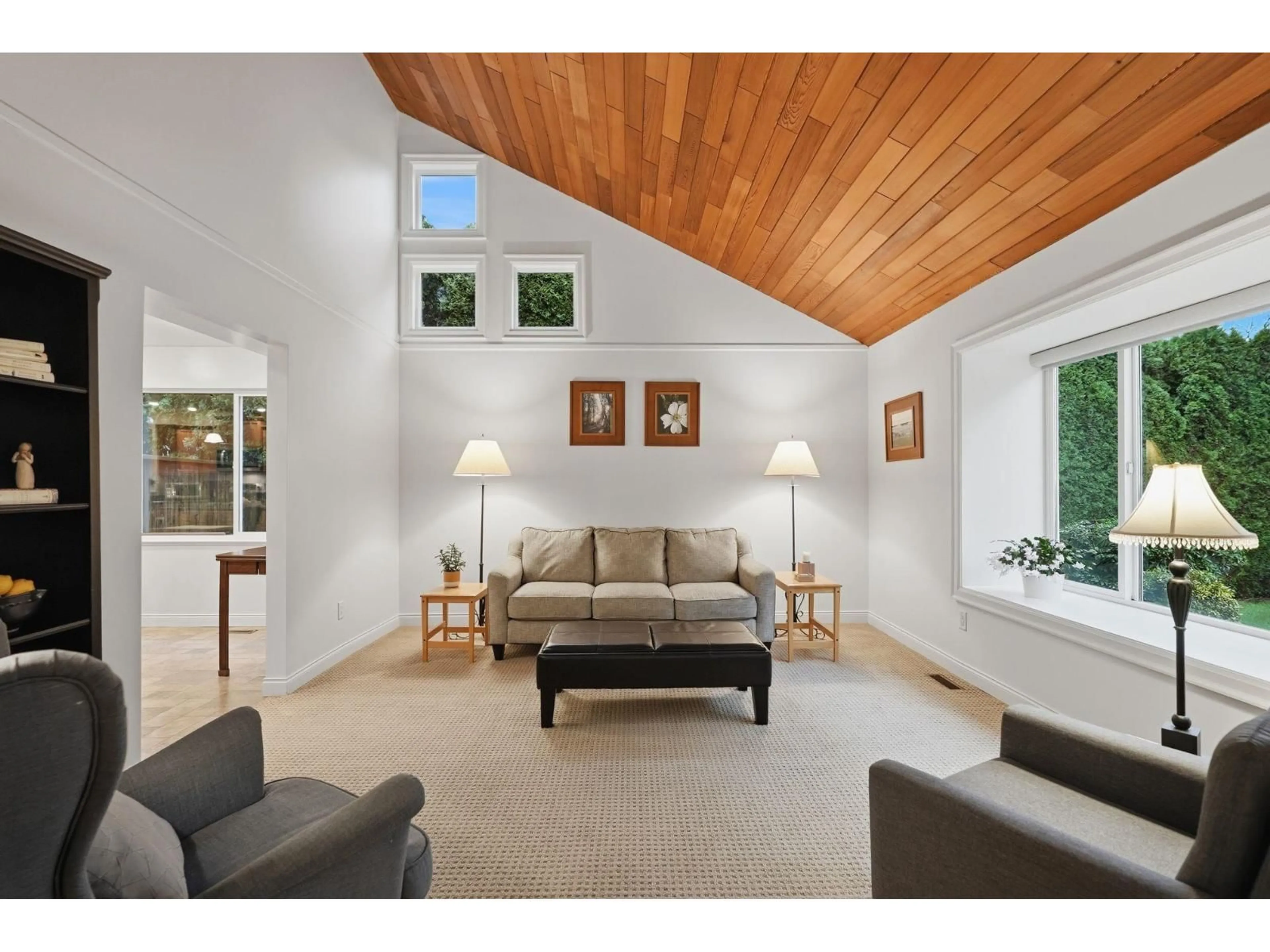 Living room with furniture, unknown for 6498 131A STREET, Surrey British Columbia V3W7P4