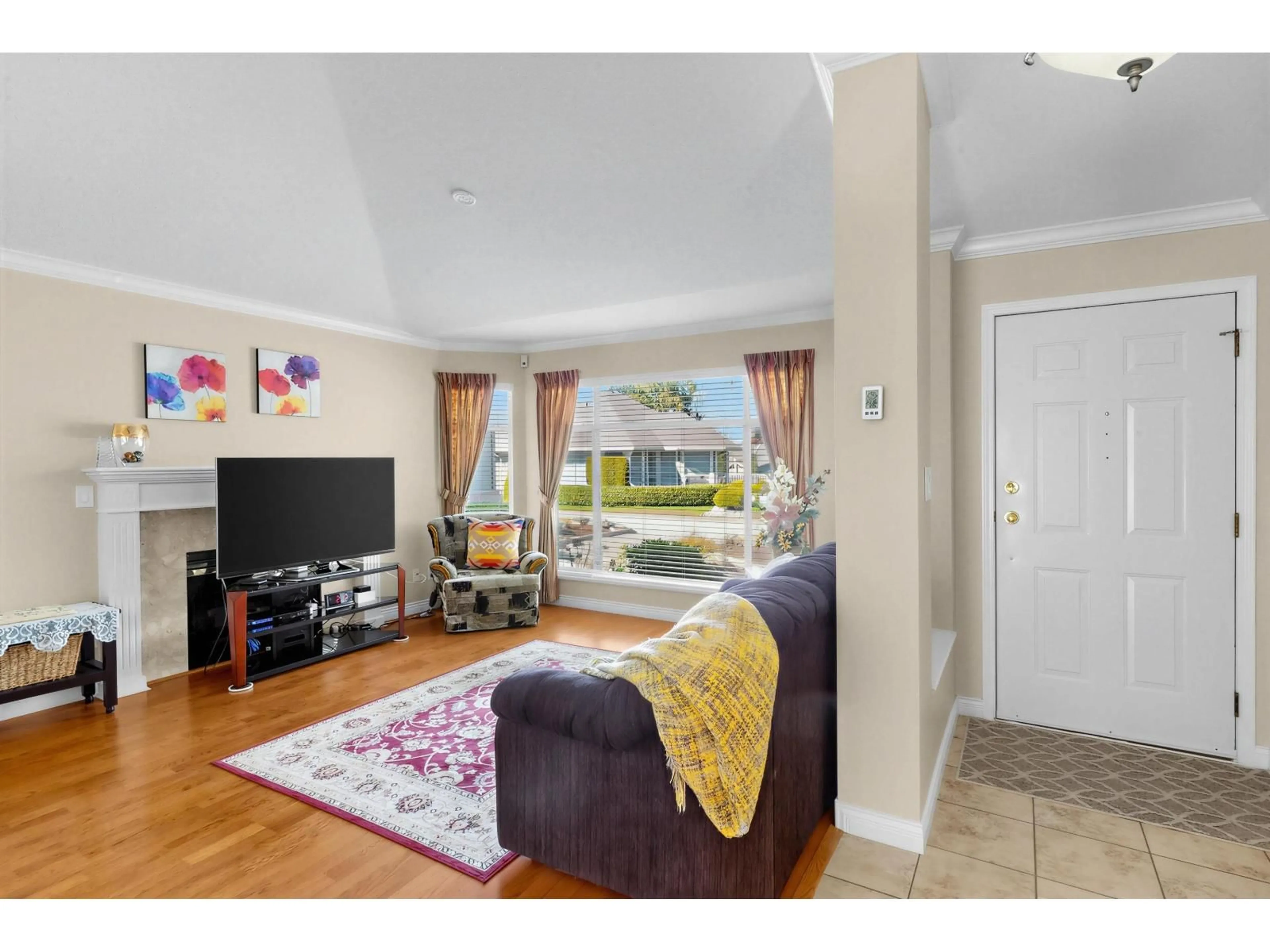 Living room with furniture, unknown for 16 - 2672 151 STREET, Surrey British Columbia V4P1A1