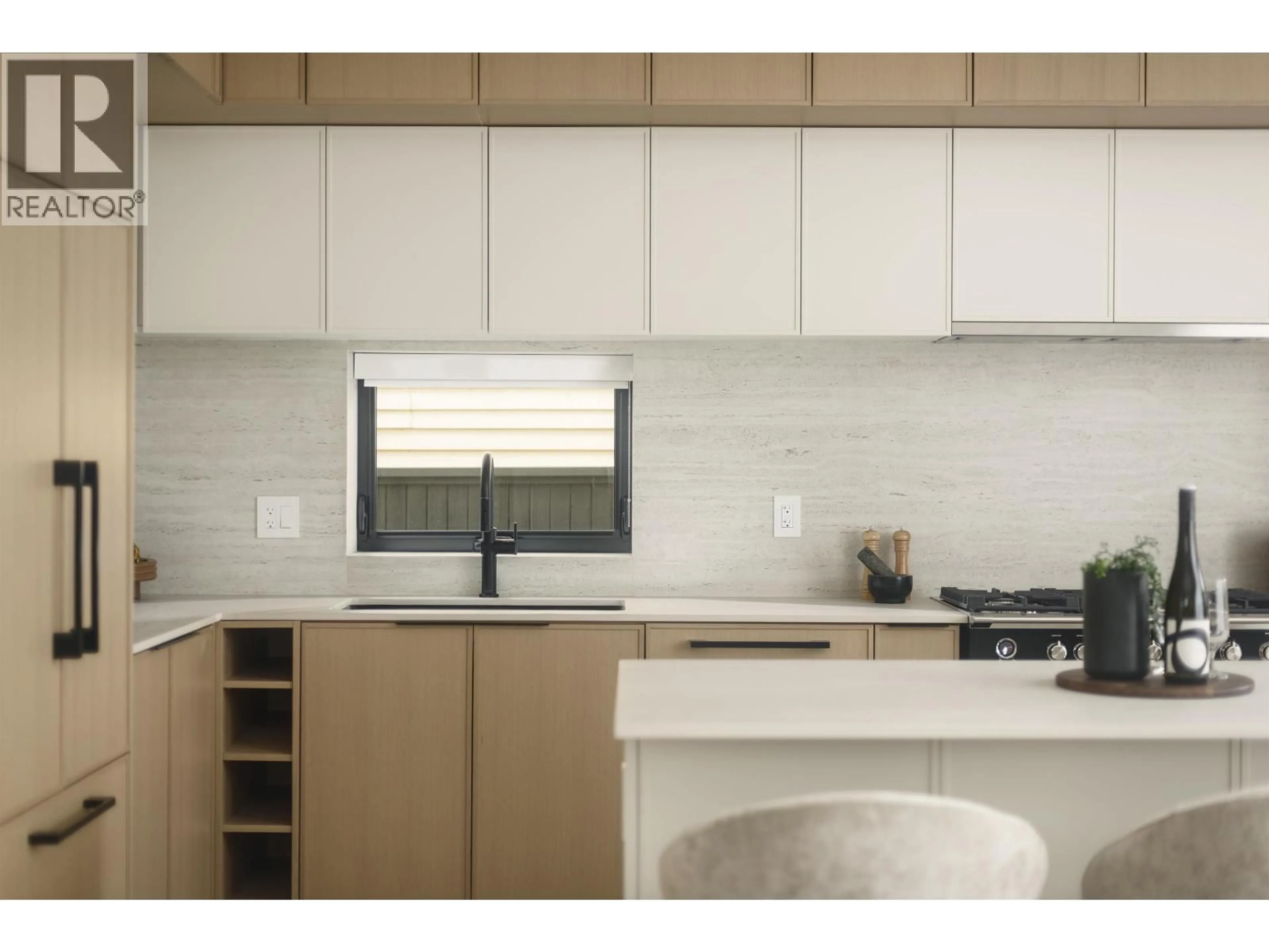 Unknown for 1 - 58 40TH AVENUE, Vancouver British Columbia V5W1L4