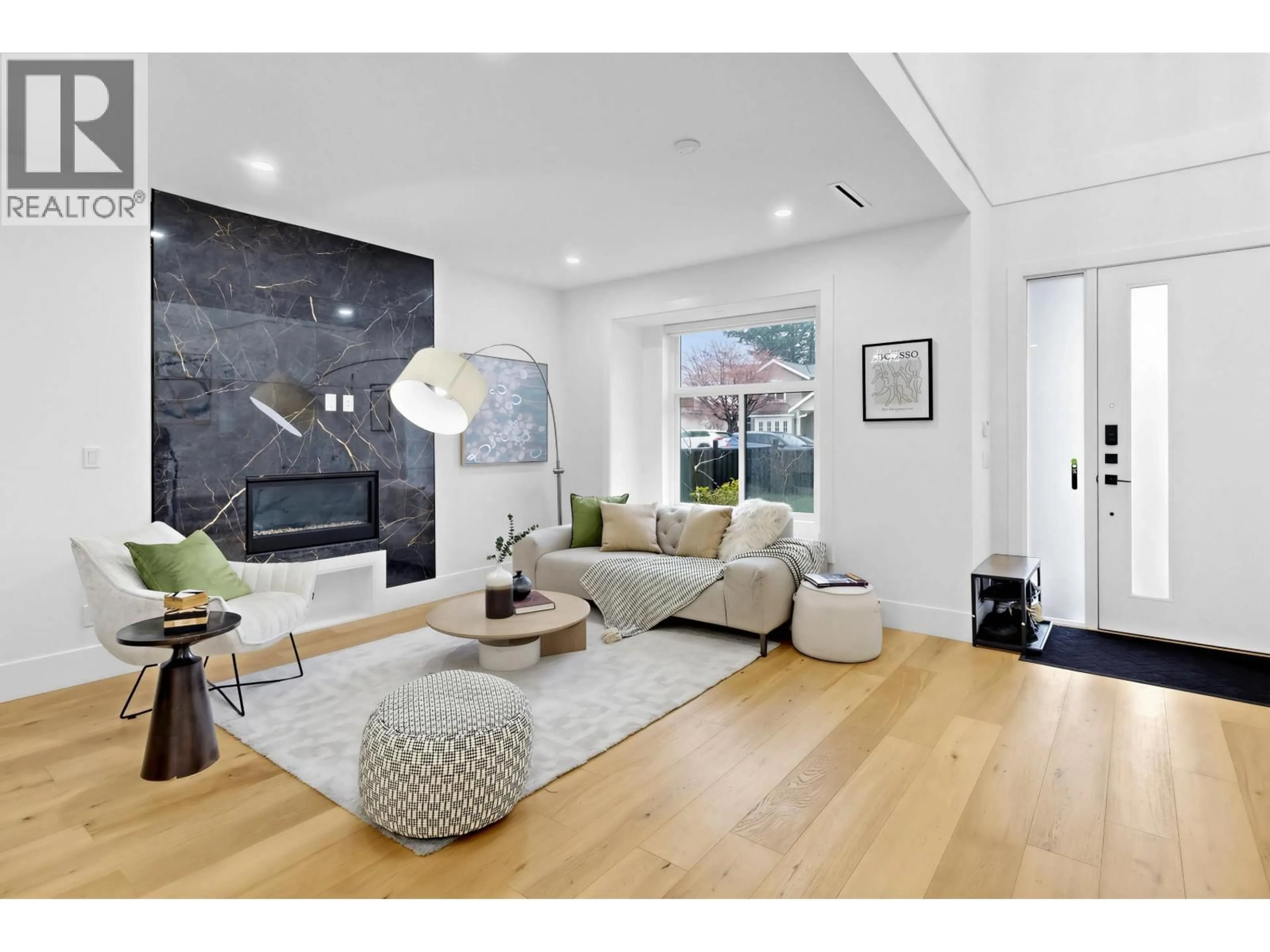 Living room with furniture, unknown for 6660 EMPRESS AVENUE, Burnaby British Columbia V5E2S7