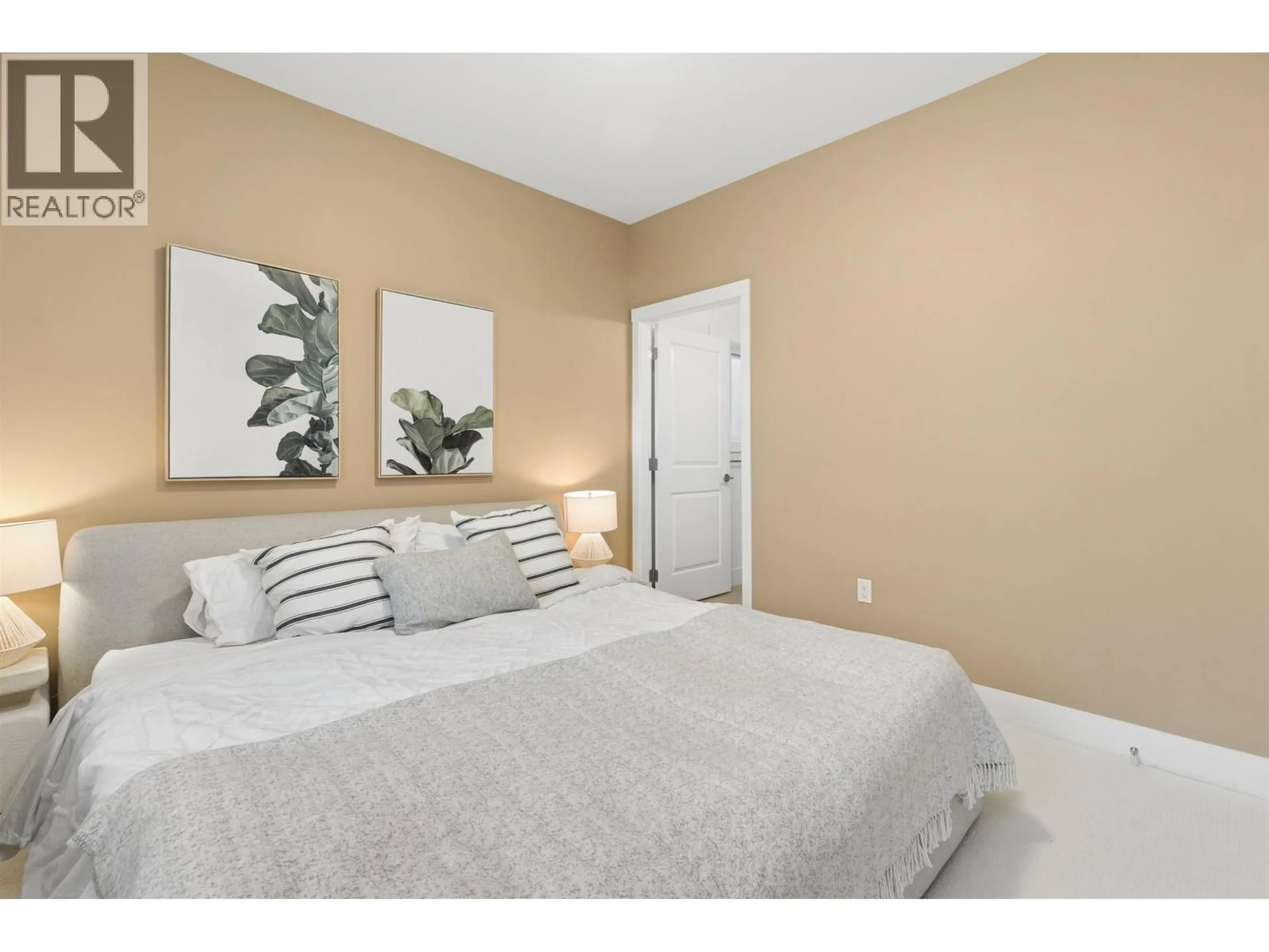 A pic of a room for 2275 34TH AVENUE, Vancouver British Columbia V5P1A9