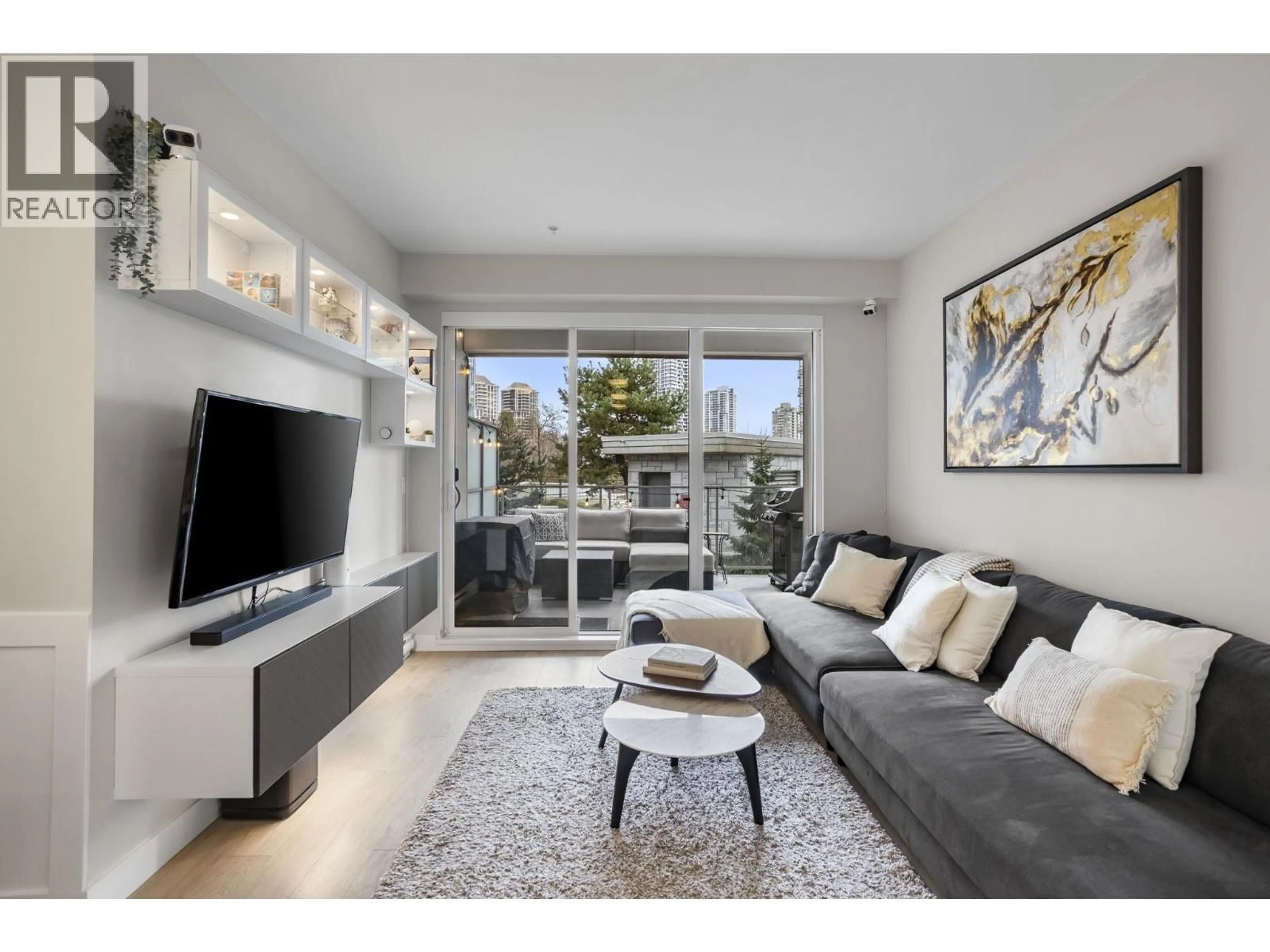 Unknown for 221 - 1768 GILMORE AVENUE, Burnaby British Columbia V5C0L4