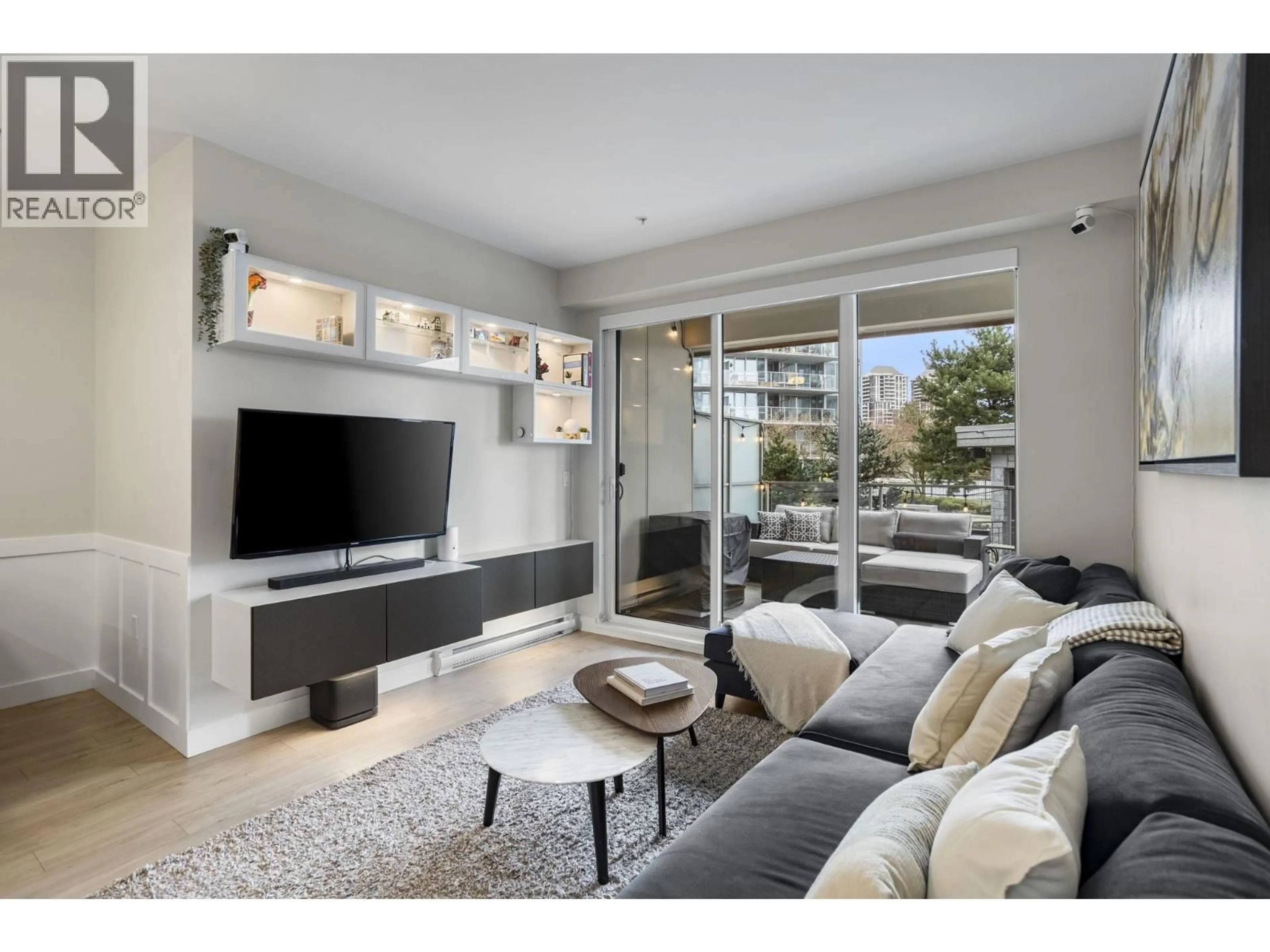 Unknown for 221 - 1768 GILMORE AVENUE, Burnaby British Columbia V5C0L4