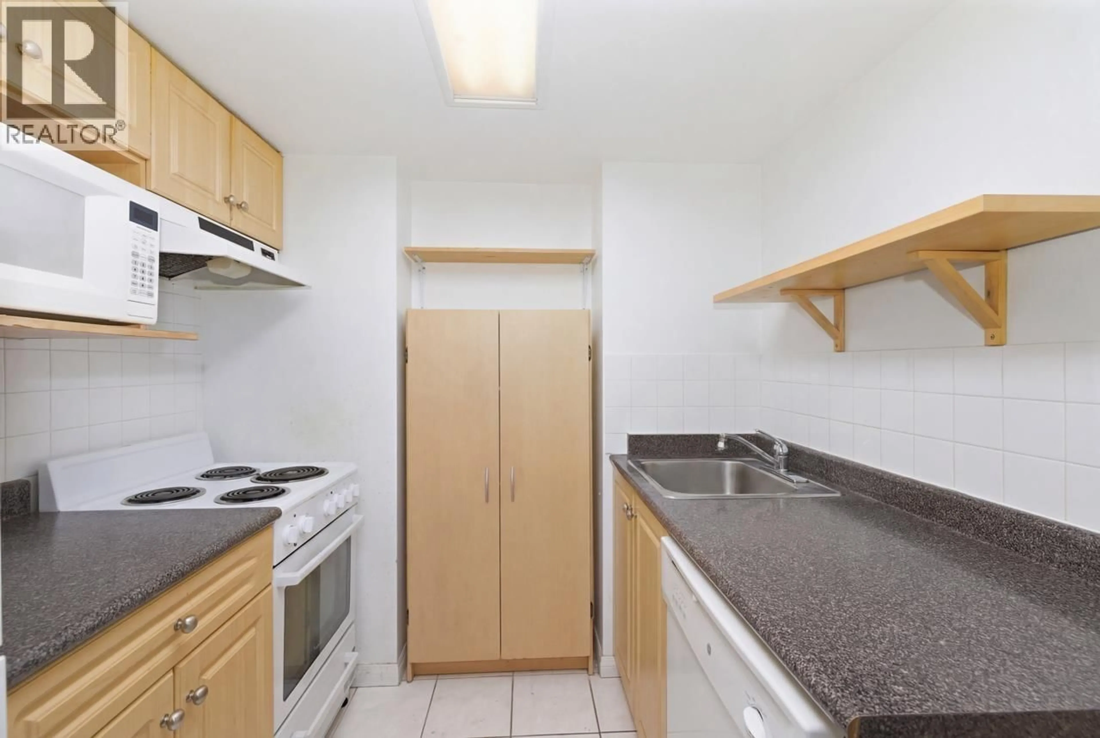 Unknown for 116 - 950 DRAKE STREET, Vancouver British Columbia V6Z2B9