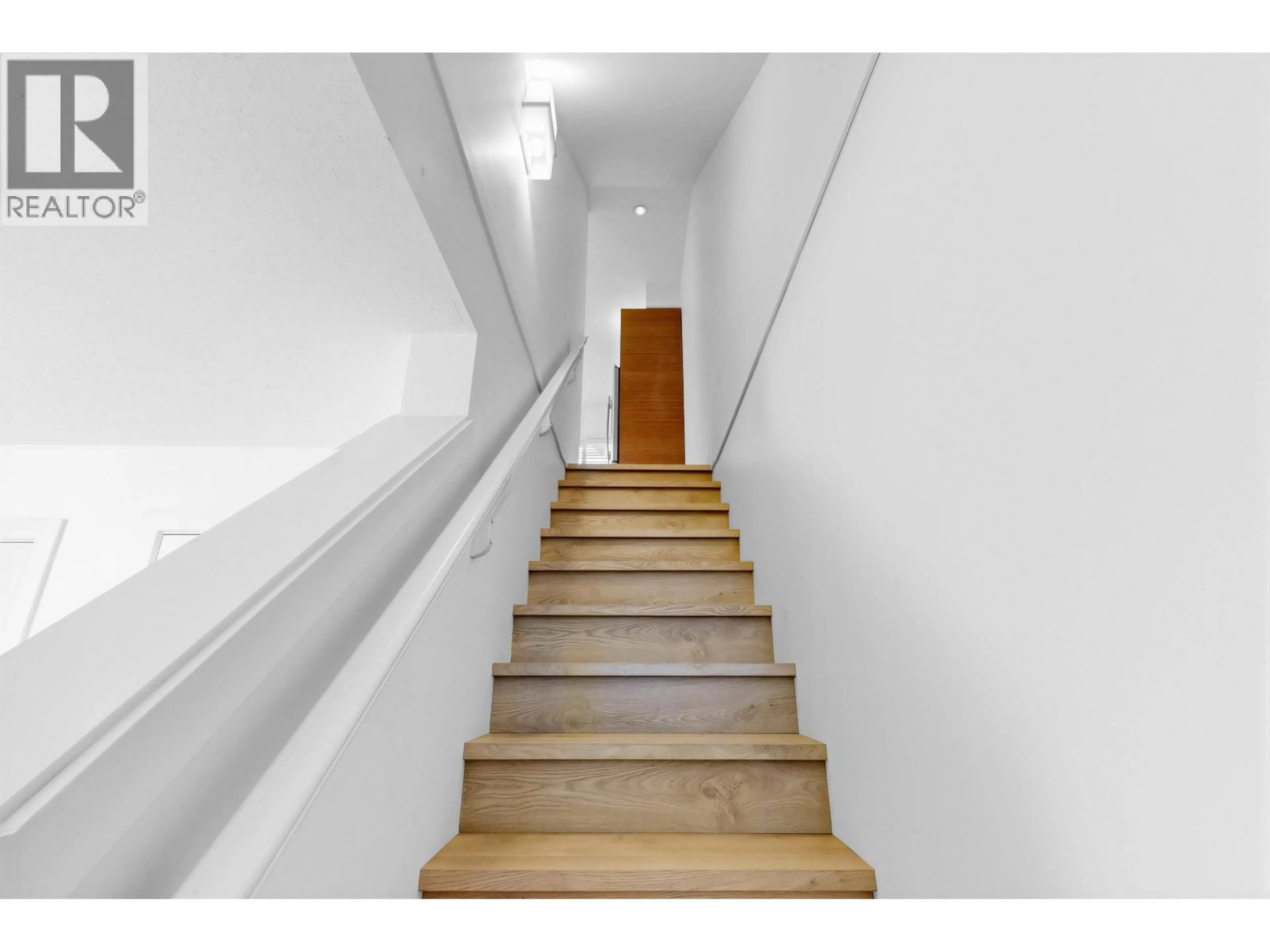 Stairs for 9 - 7199 MOFFATT ROAD, Richmond British Columbia V6Y1X9