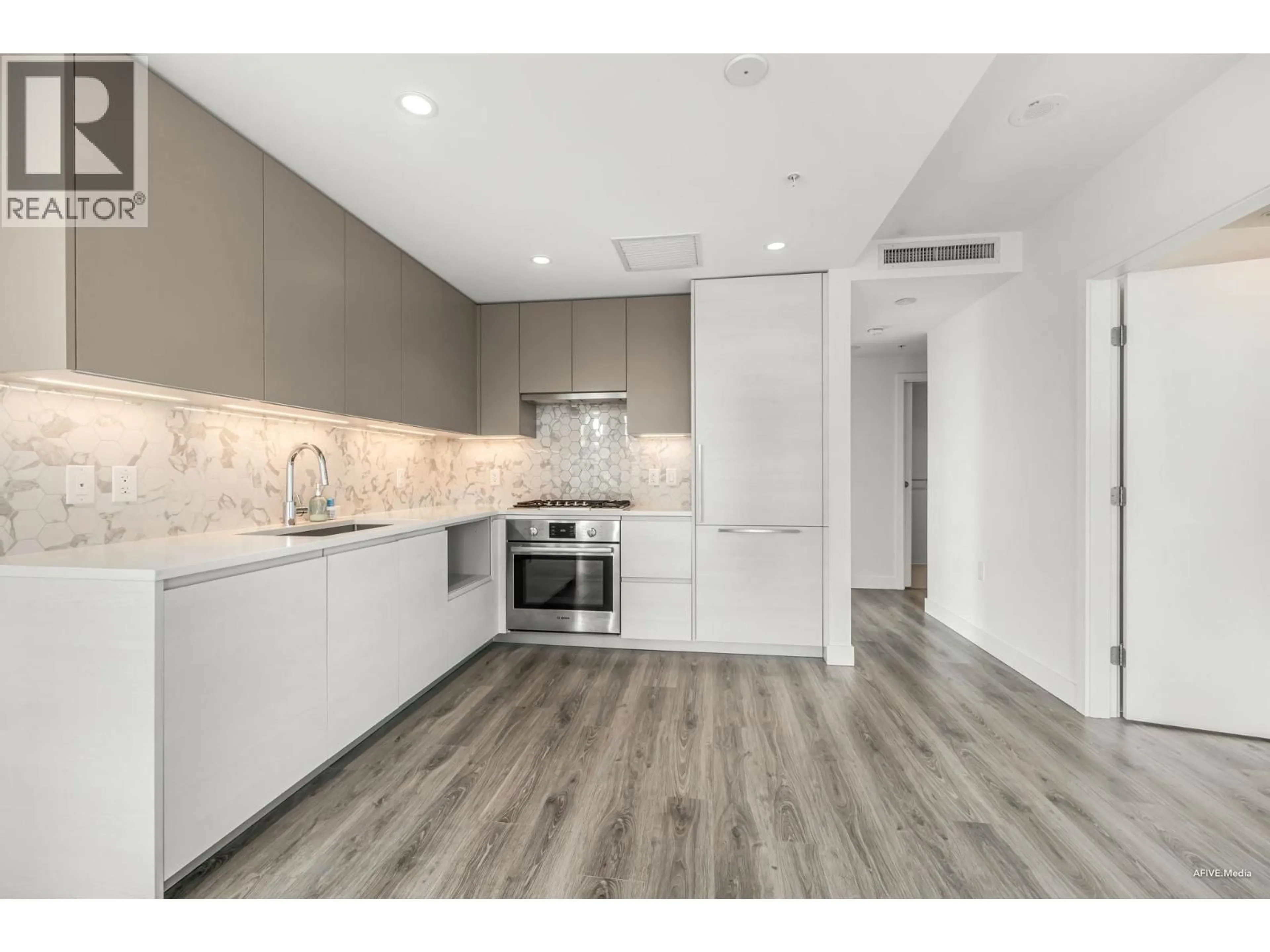 Standard kitchen, unknown for 406 - 8181 CHESTER STREET, Vancouver British Columbia V5X0J9