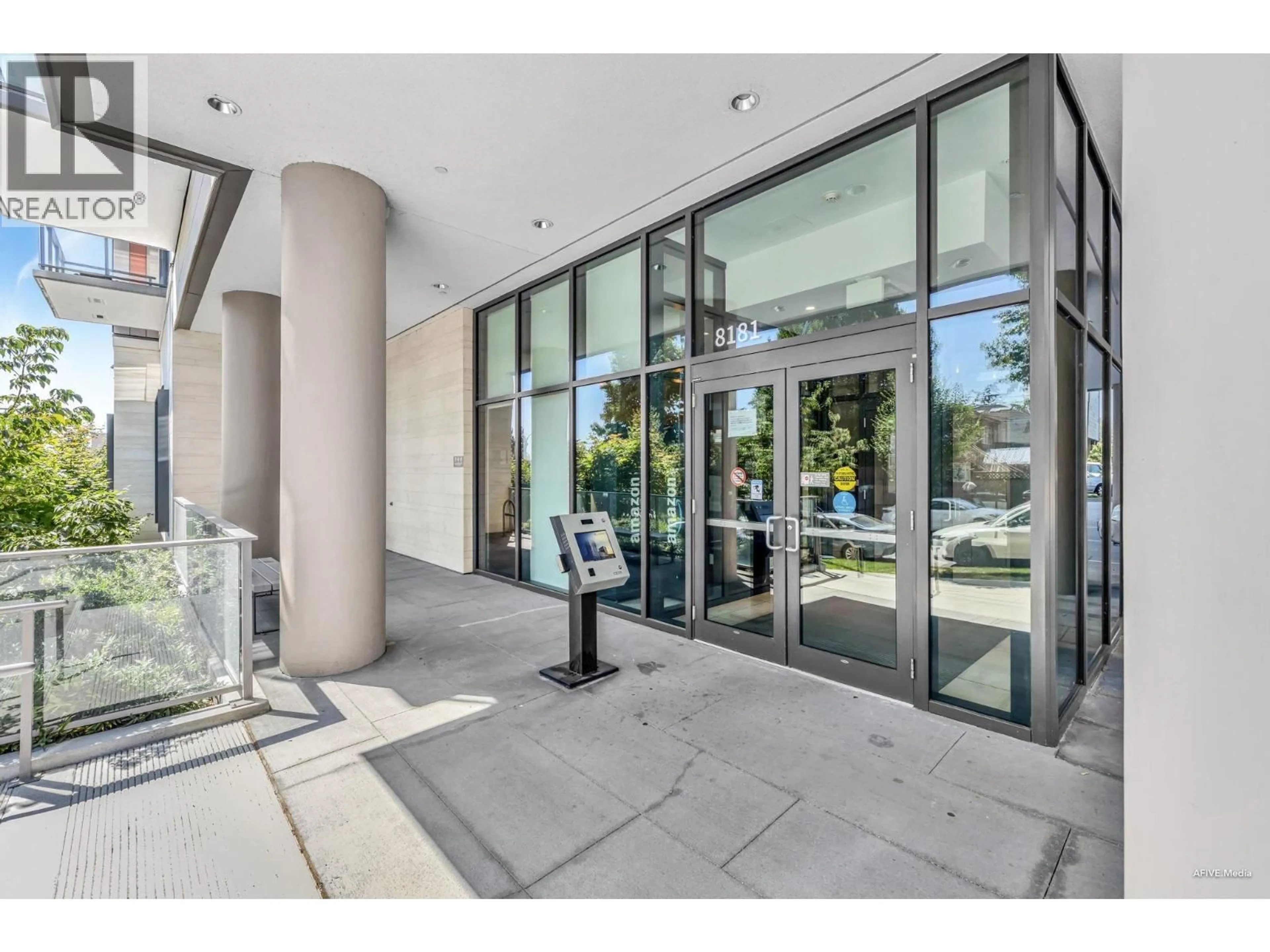 Indoor foyer for 406 - 8181 CHESTER STREET, Vancouver British Columbia V5X0J9