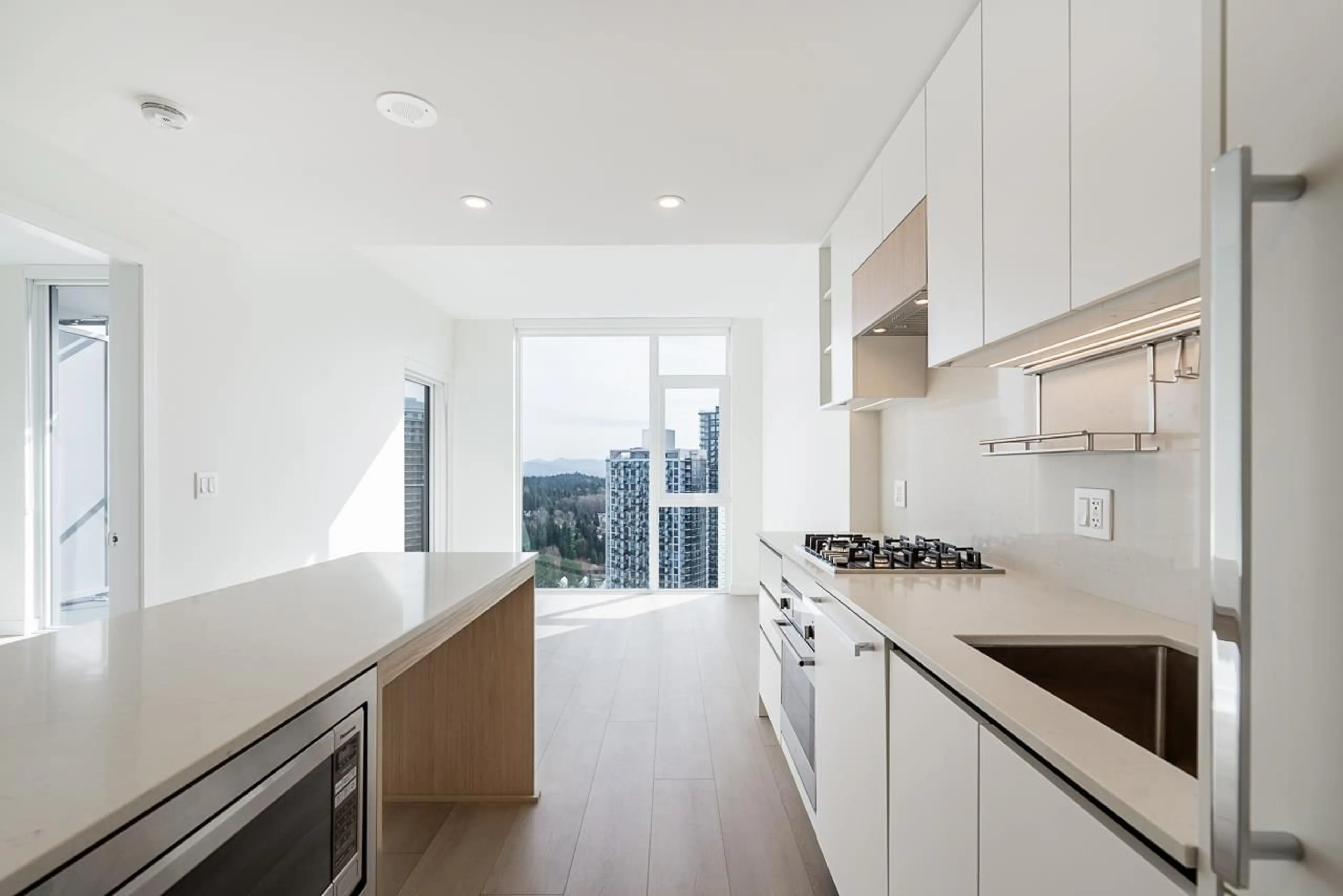 Unknown for 3001 - 13573 98A AVENUE, Surrey British Columbia V3T0X1