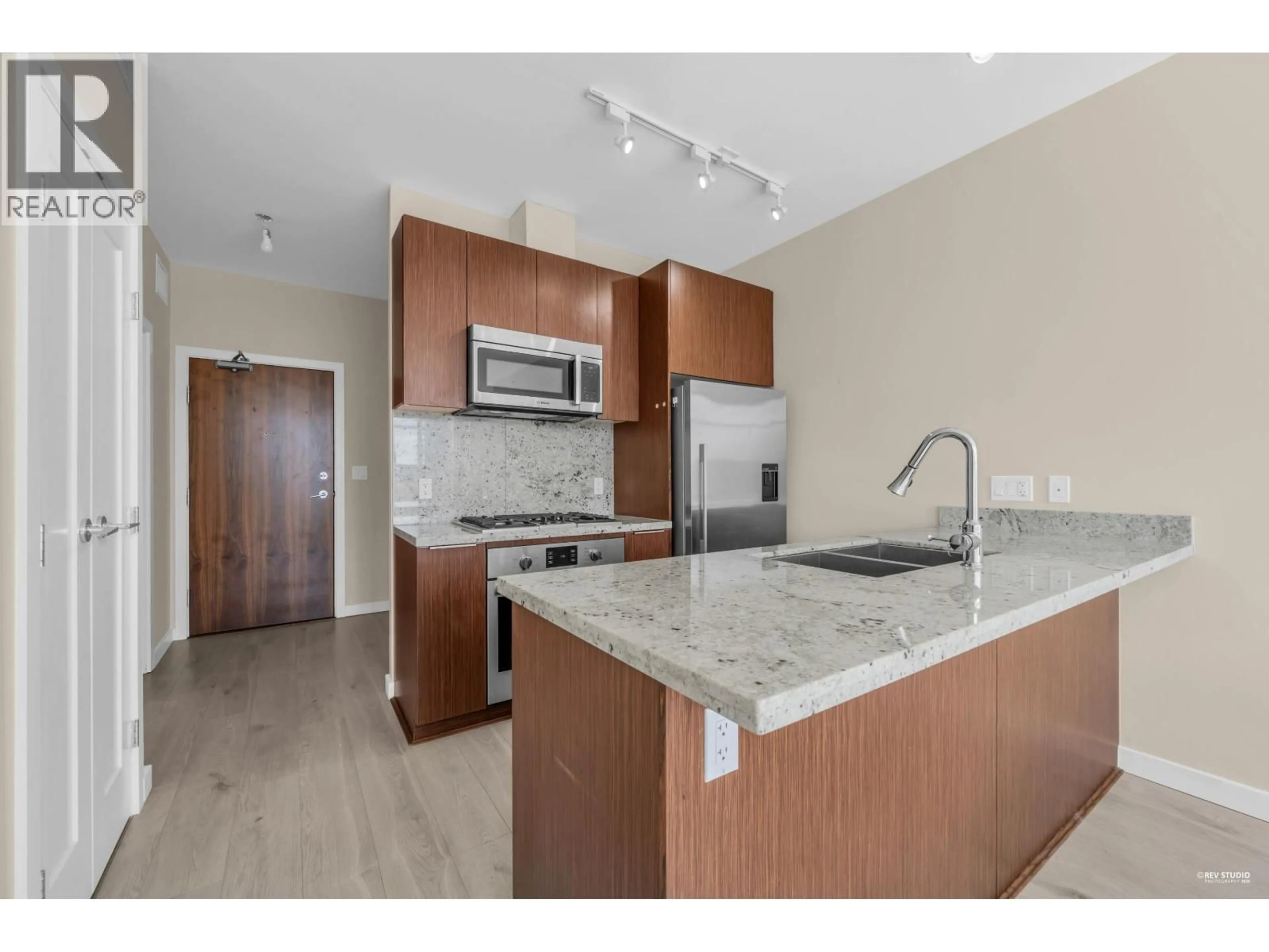 Standard kitchen, unknown for 304 - 8633 CAPSTAN WAY, Richmond British Columbia V6X0N5