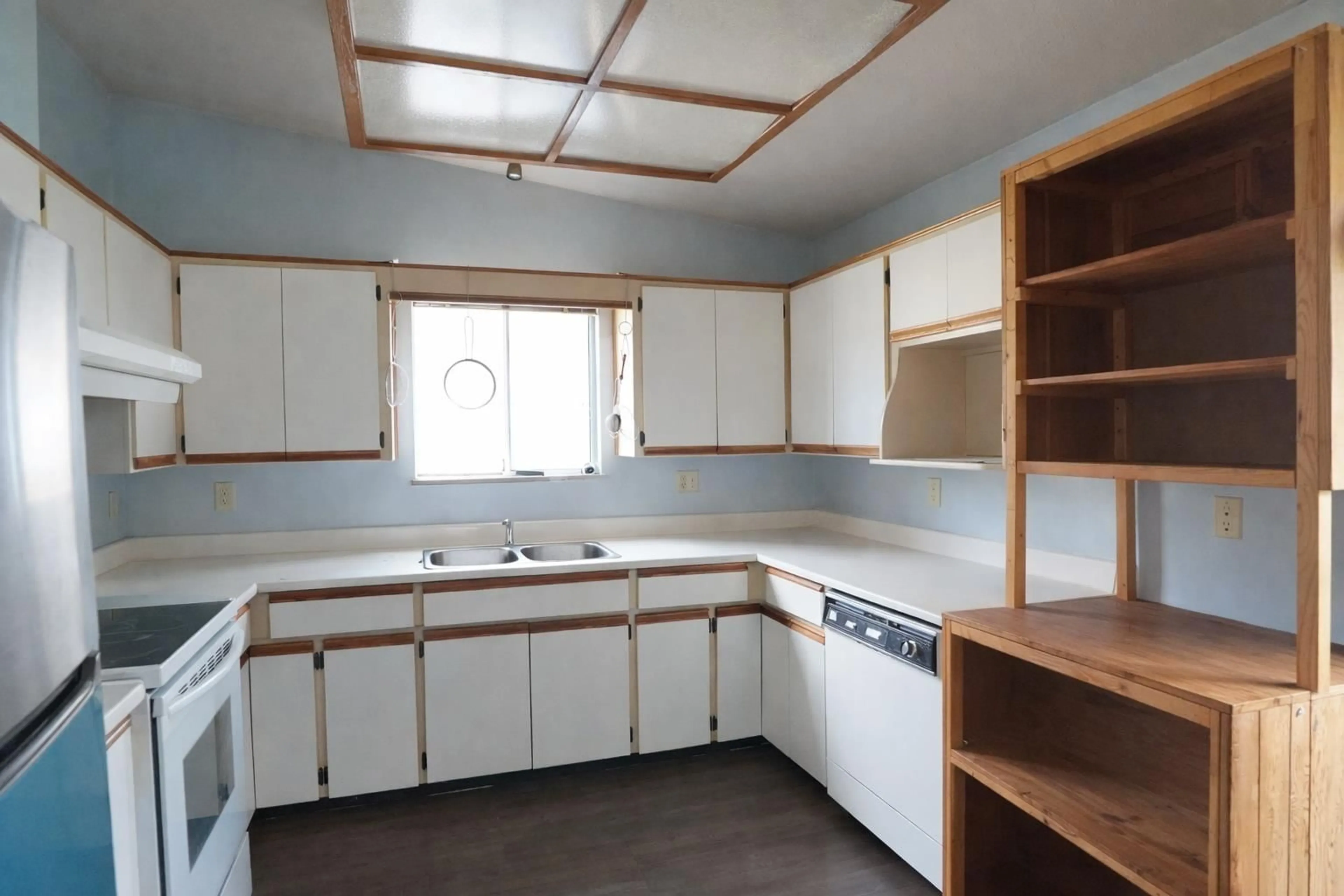 Standard kitchen, unknown for 11473 HEATH CRESCENT, Delta British Columbia V4C1C5