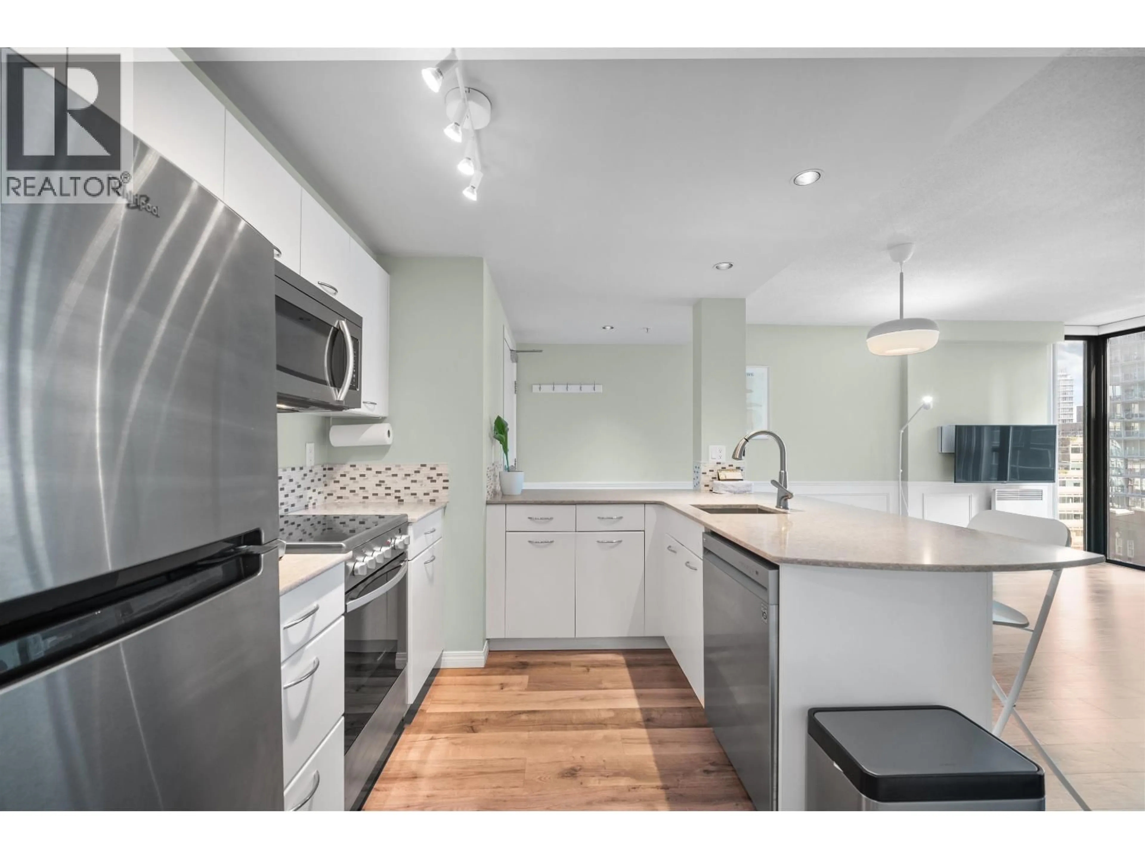 Unknown for 1001 - 1331 GEORGIA STREET, Vancouver British Columbia V6E4P1