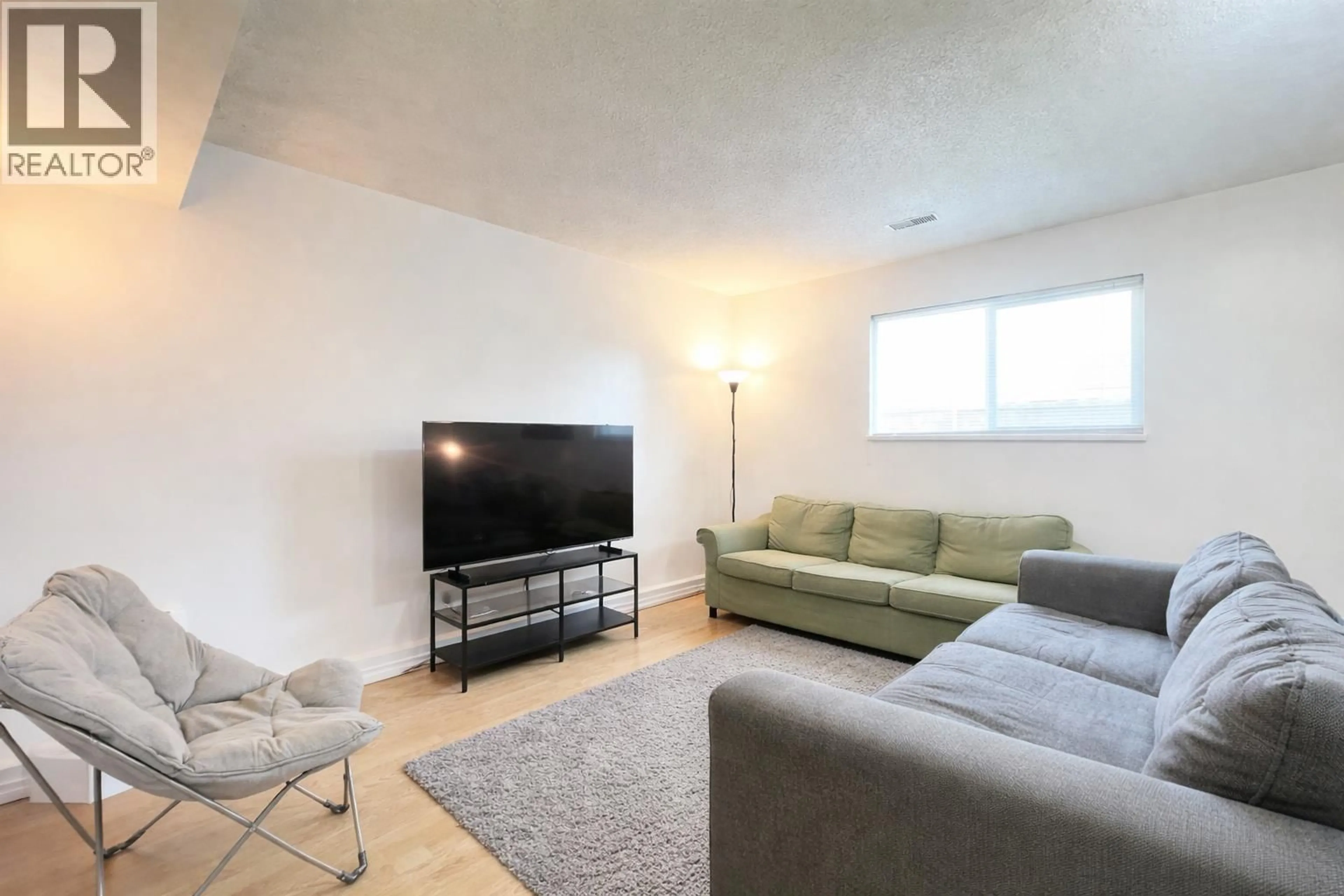 Living room with furniture, unknown for 4831 FOXGLOVE CRESCENT, Richmond British Columbia V7C2K4