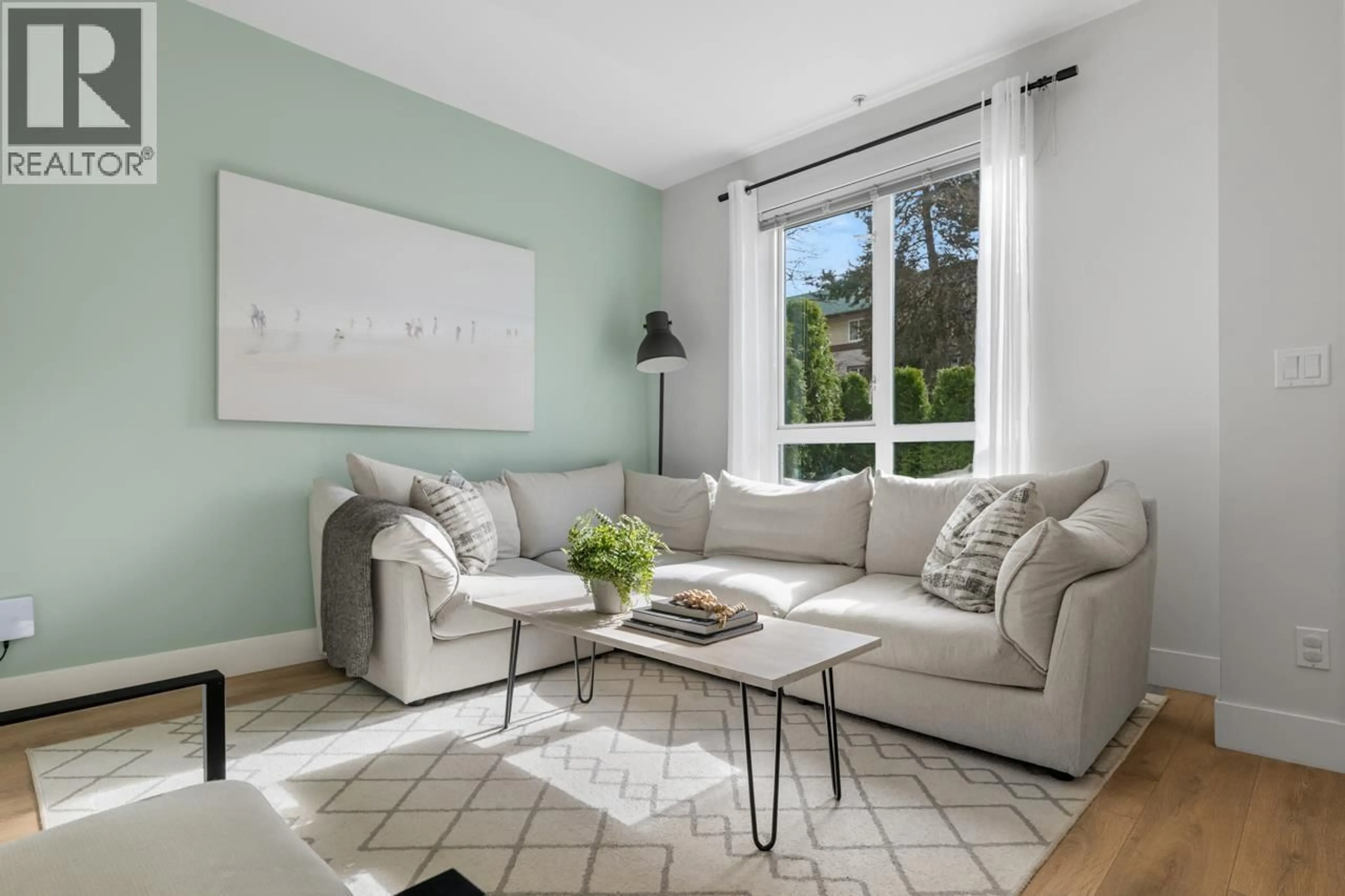 Living room with furniture, unknown for 1307 CARIBOO STREET, New Westminster British Columbia V3M0K5