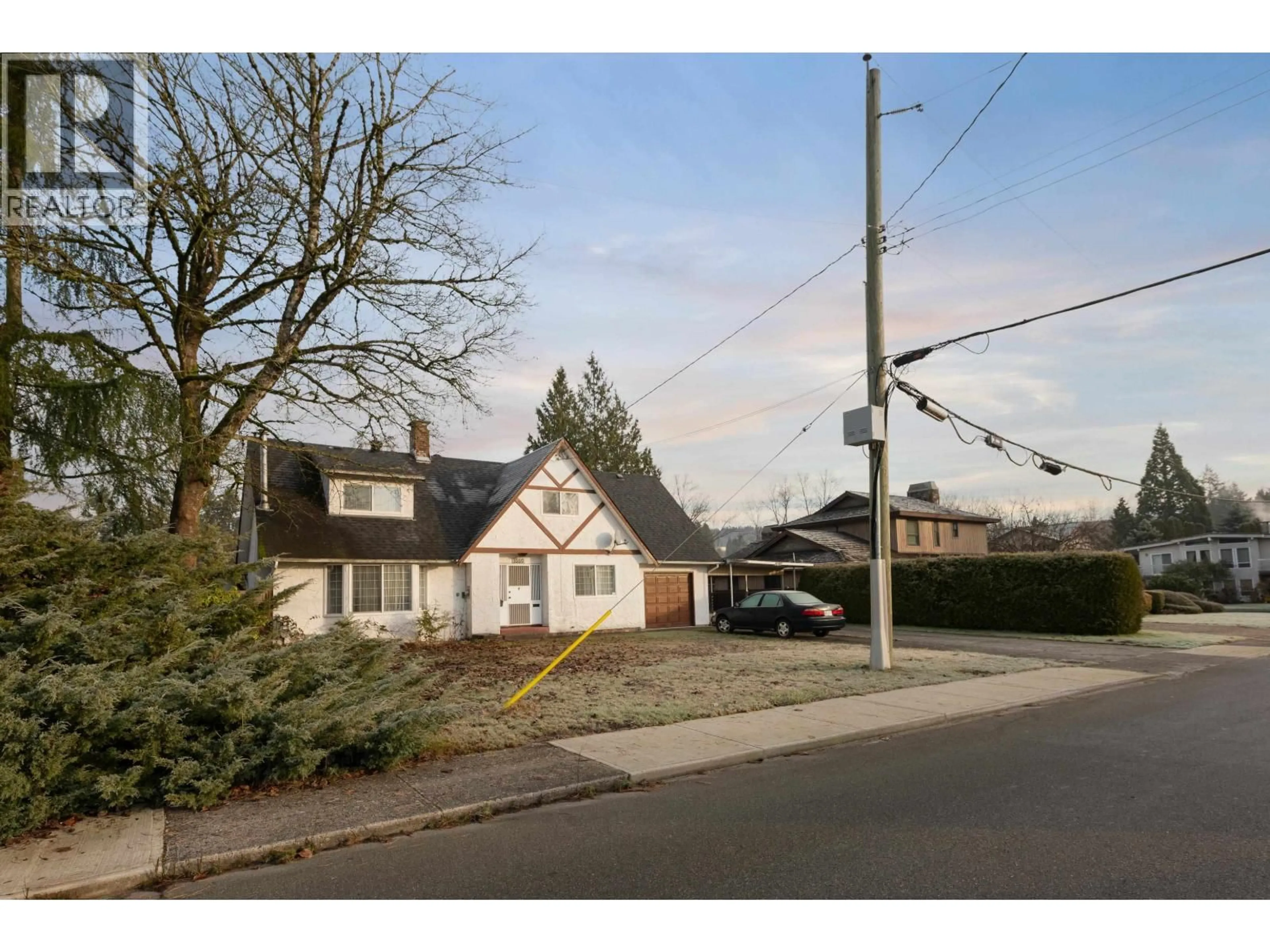 A pic from outside/outdoor area/front of a property/back of a property/a pic from drone, street for 7389 KRAFT CRESCENT, Burnaby British Columbia V5A3P1
