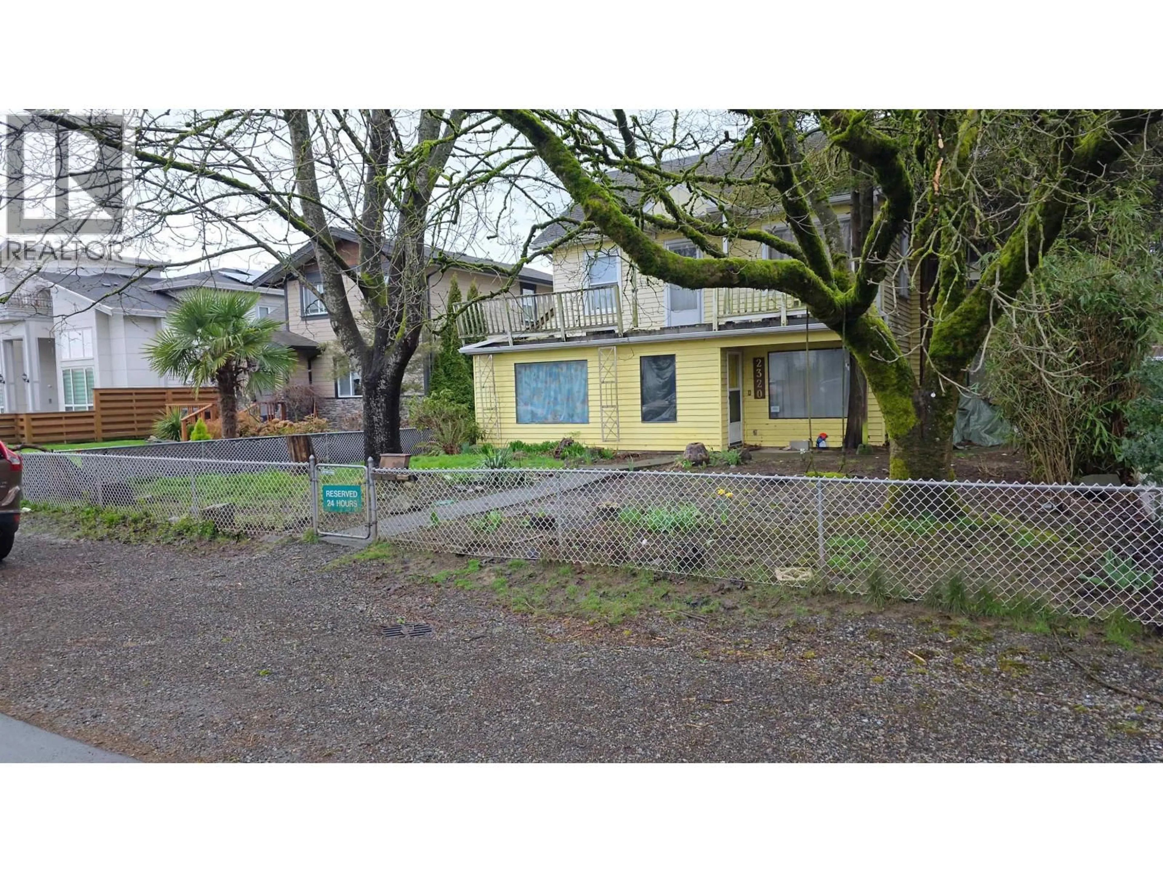 A pic from outside/outdoor area/front of a property/back of a property/a pic from drone, street for 2320 BOEING AVENUE, Richmond British Columbia V7B1J3