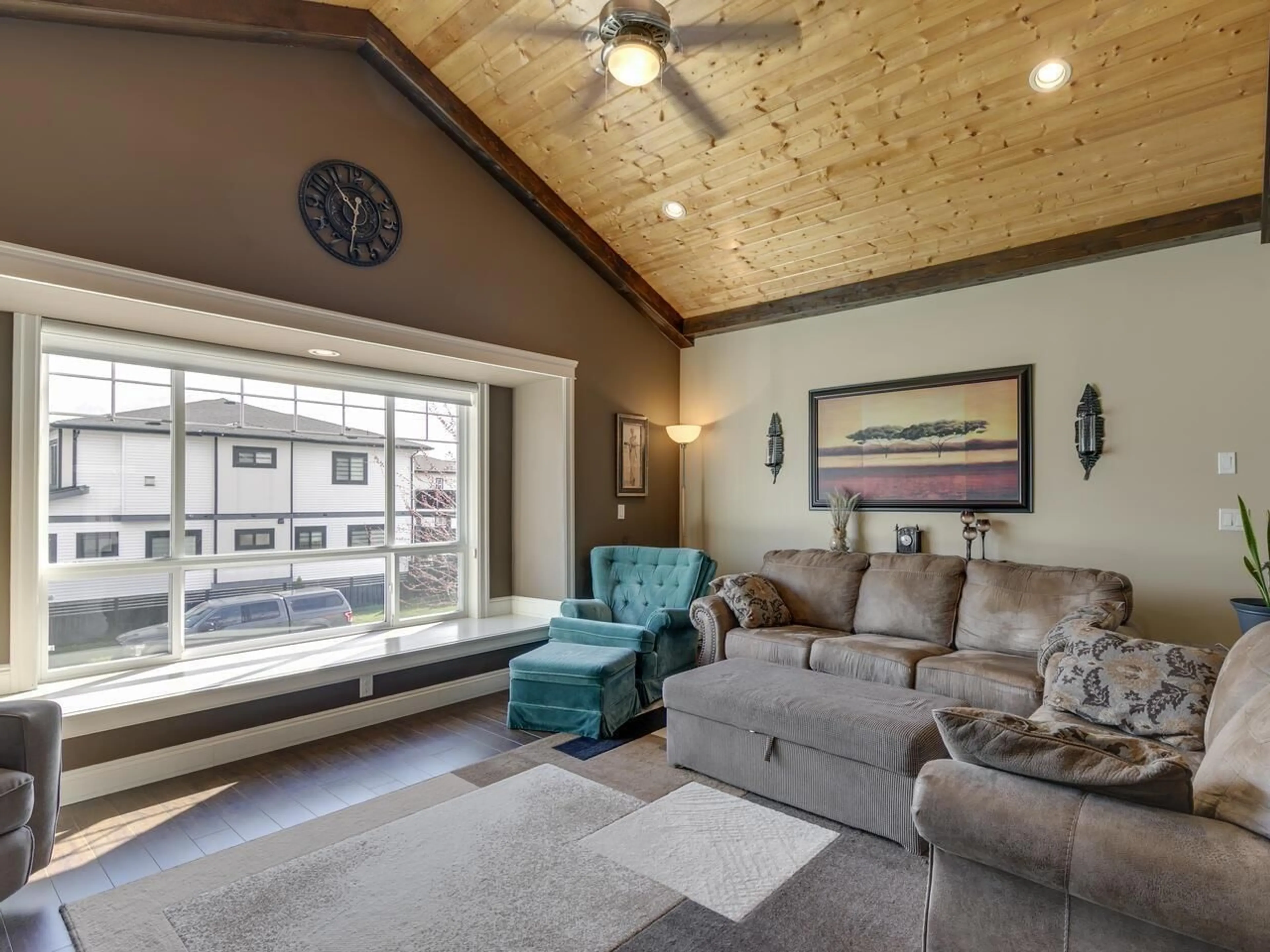 Living room with furniture, unknown for 8661 FENNELL STREET, Mission British Columbia V4S0B7