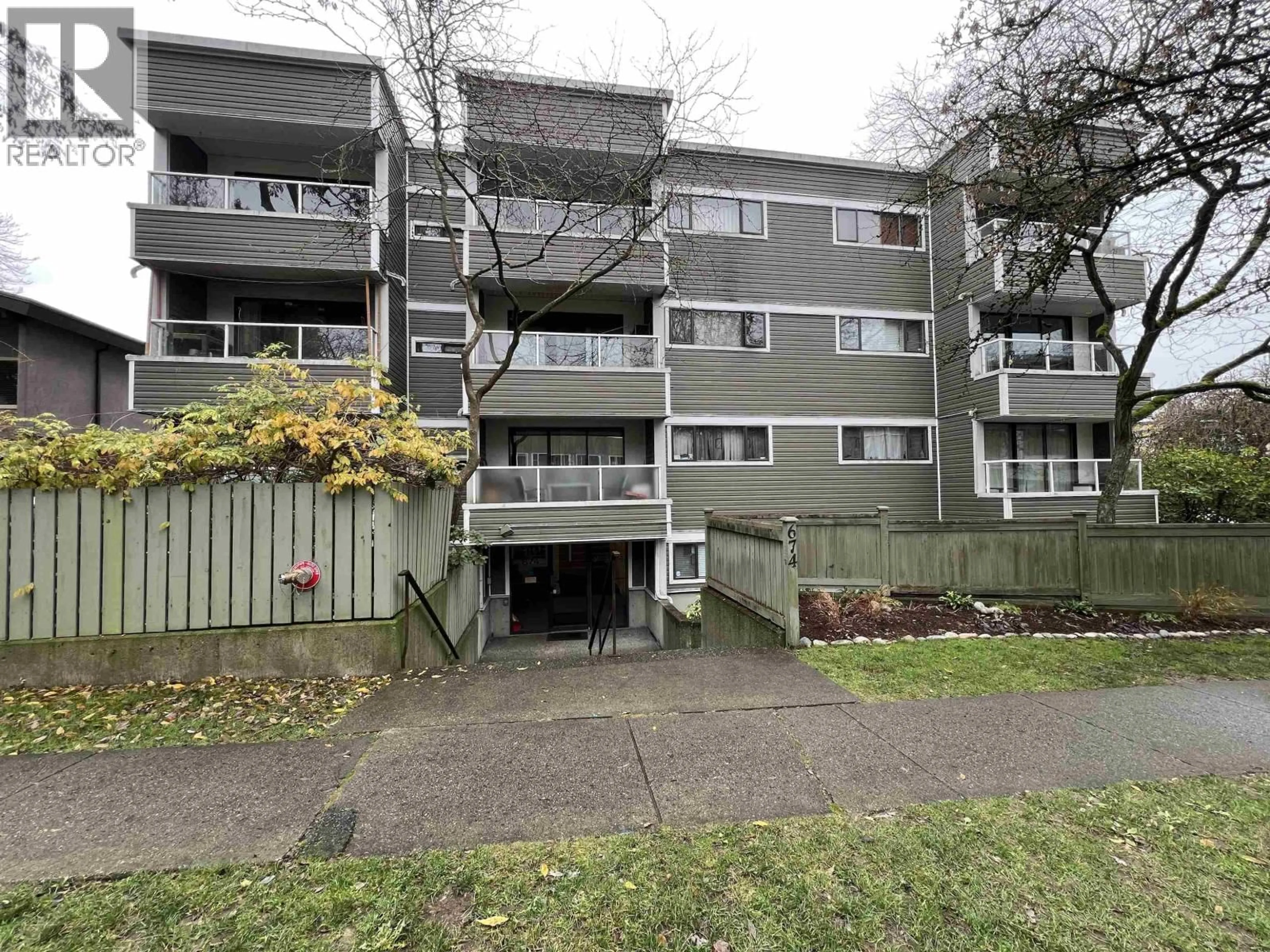 Unknown for 206 - 674 17TH AVENUE, Vancouver British Columbia V5Z1T8