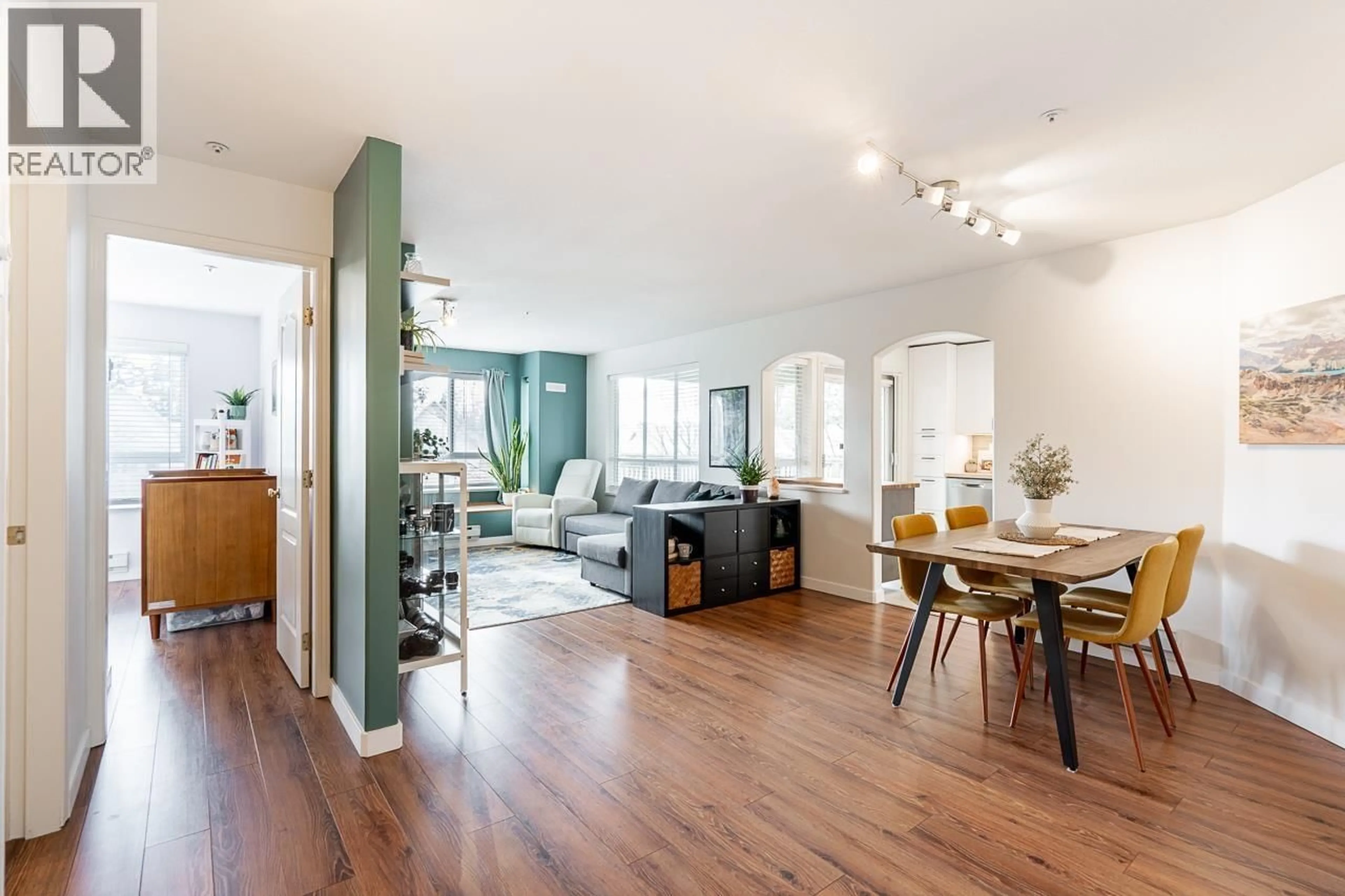 Unknown for 312 - 6745 STATION HILL COURT, Burnaby British Columbia V3N4Z4