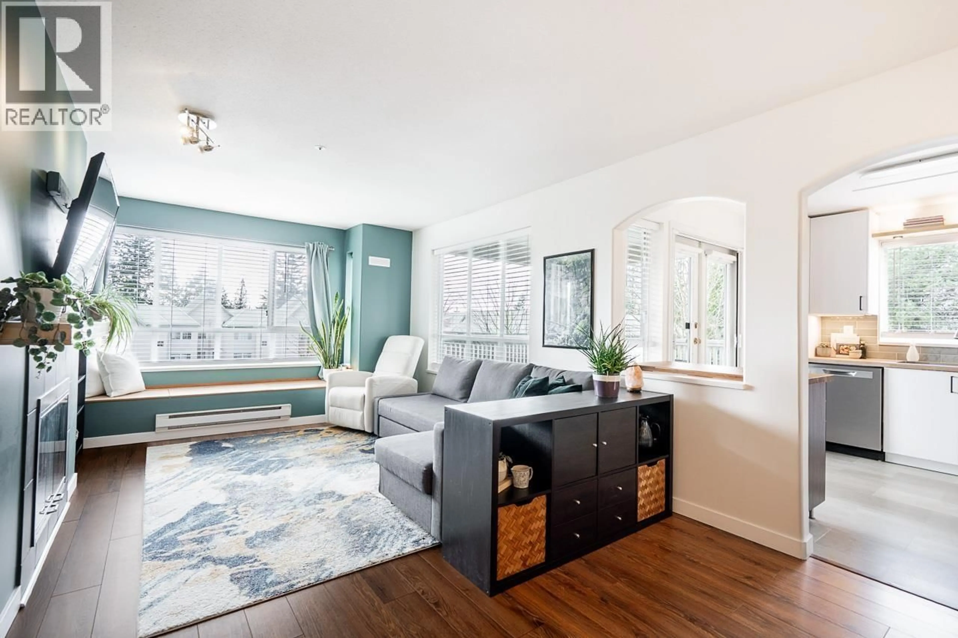 Living room with furniture, unknown for 312 - 6745 STATION HILL COURT, Burnaby British Columbia V3N4Z4