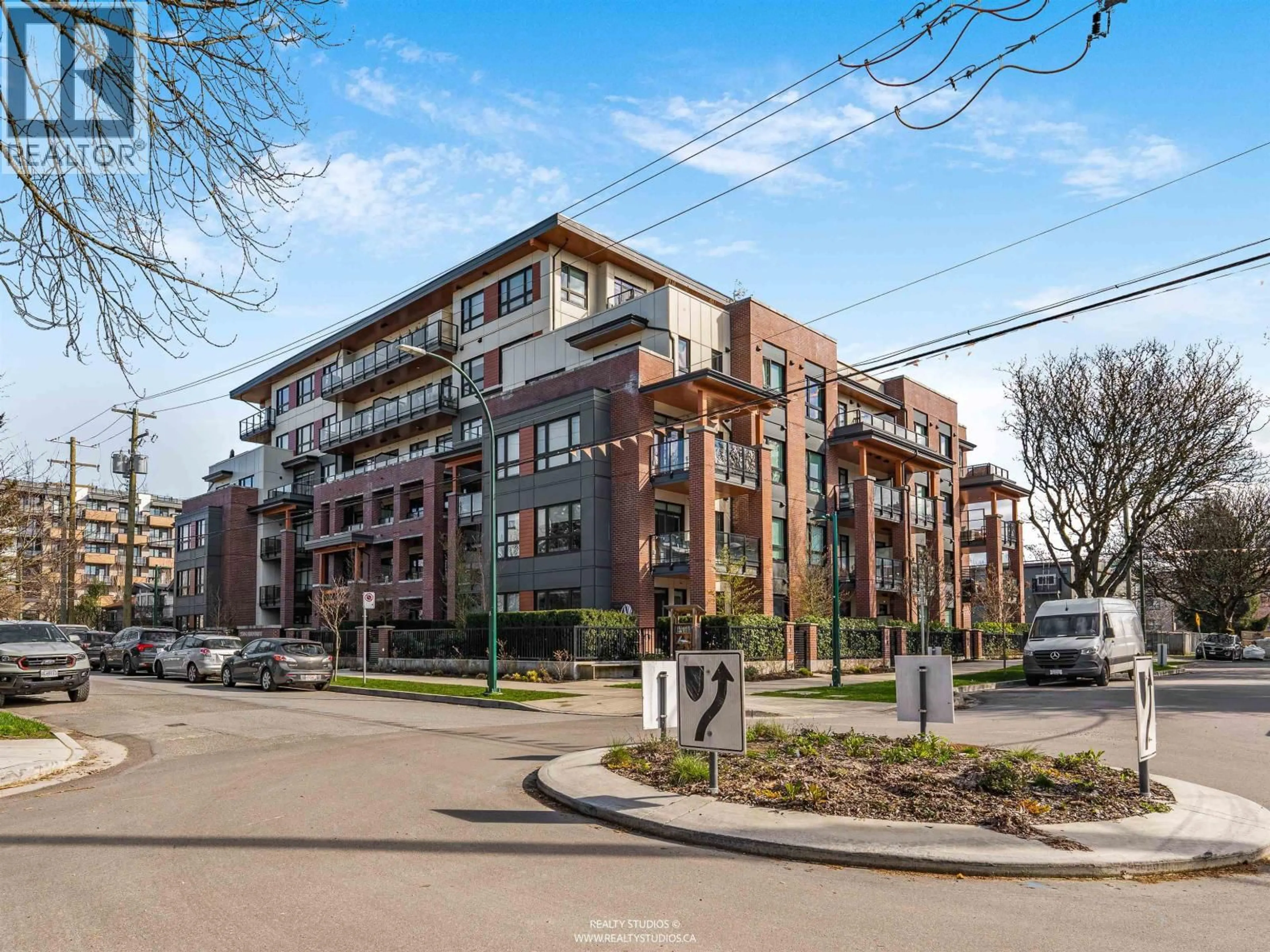 Unknown for 409 - 2550 GARDEN DRIVE, Vancouver British Columbia V5N4X6