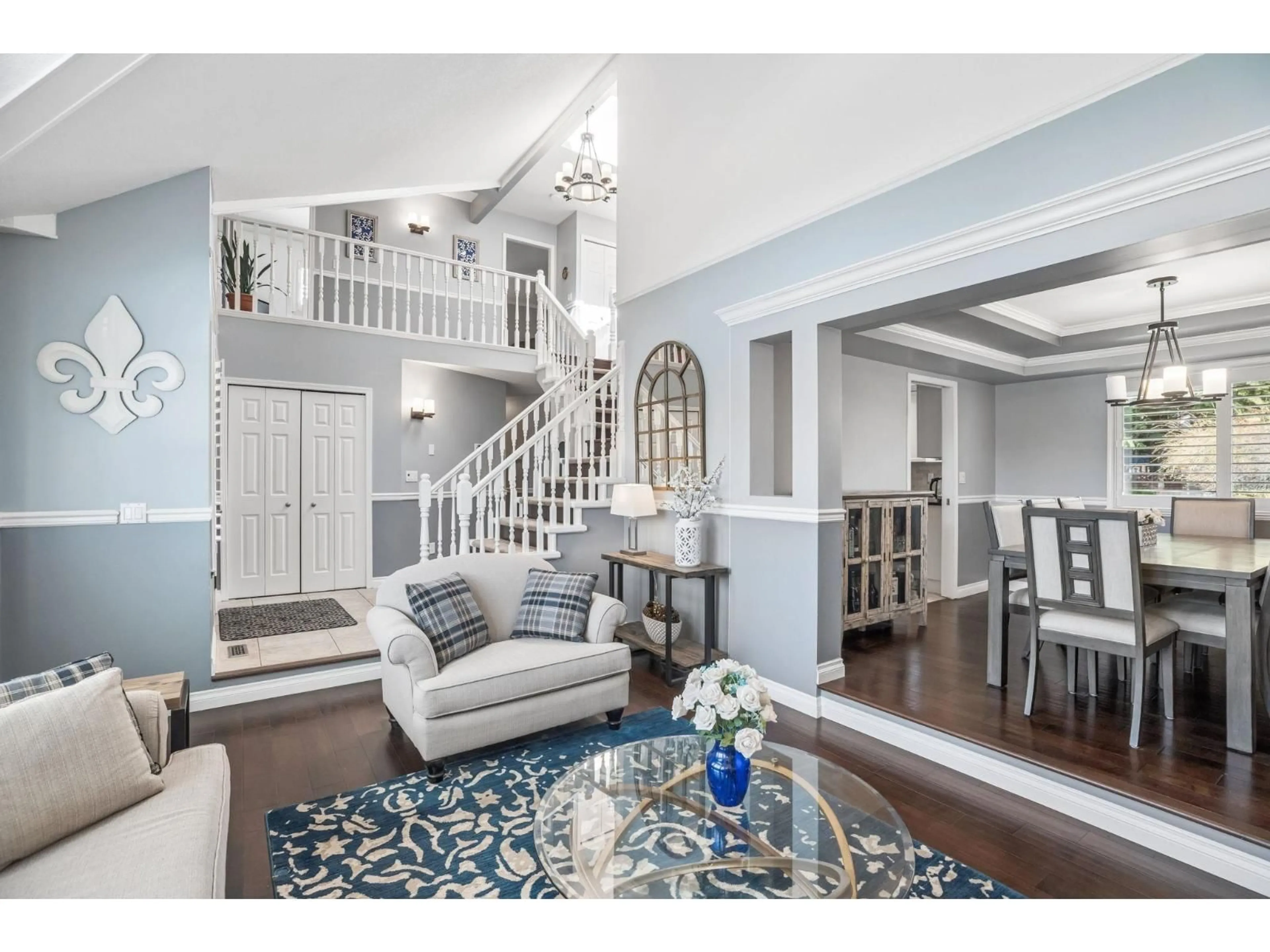 Indoor entryway for 8536 142A STREET, Surrey British Columbia V3W0Z8