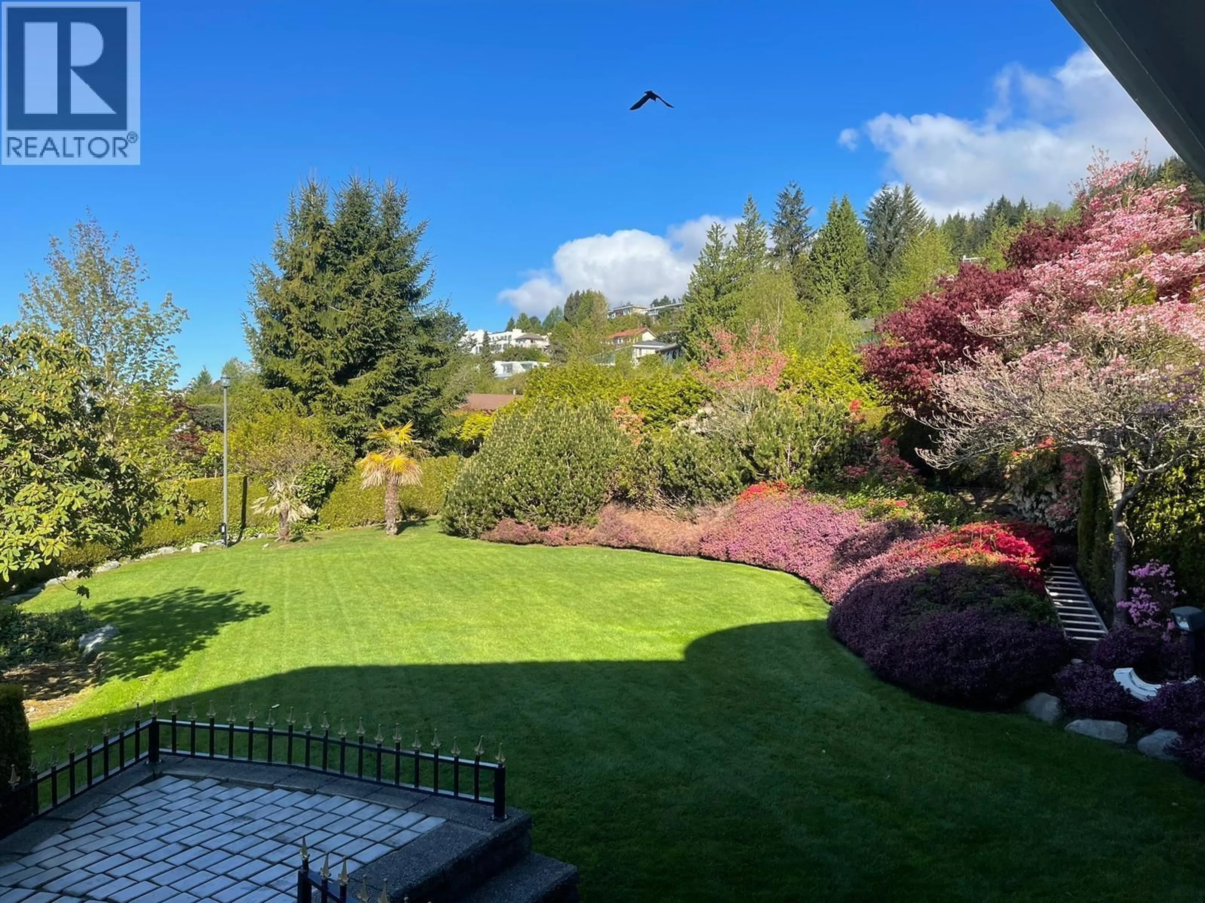 A pic from outside/outdoor area/front of a property/back of a property/a pic from drone, forest/trees view for 1409 CHARTWELL DRIVE, West Vancouver British Columbia V7S2R7