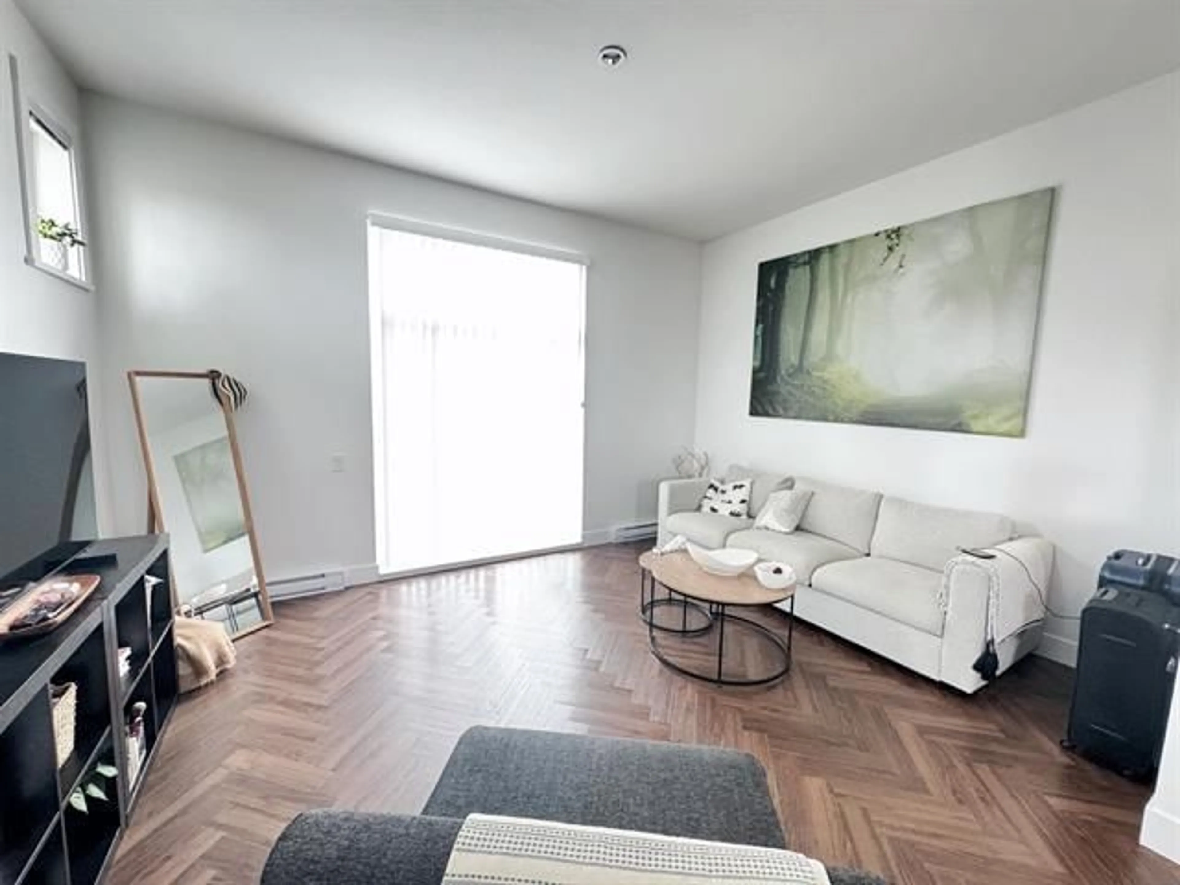 Living room with furniture, unknown for 8 - 15828 27 AVENUE, White Rock British Columbia V3Z0X4