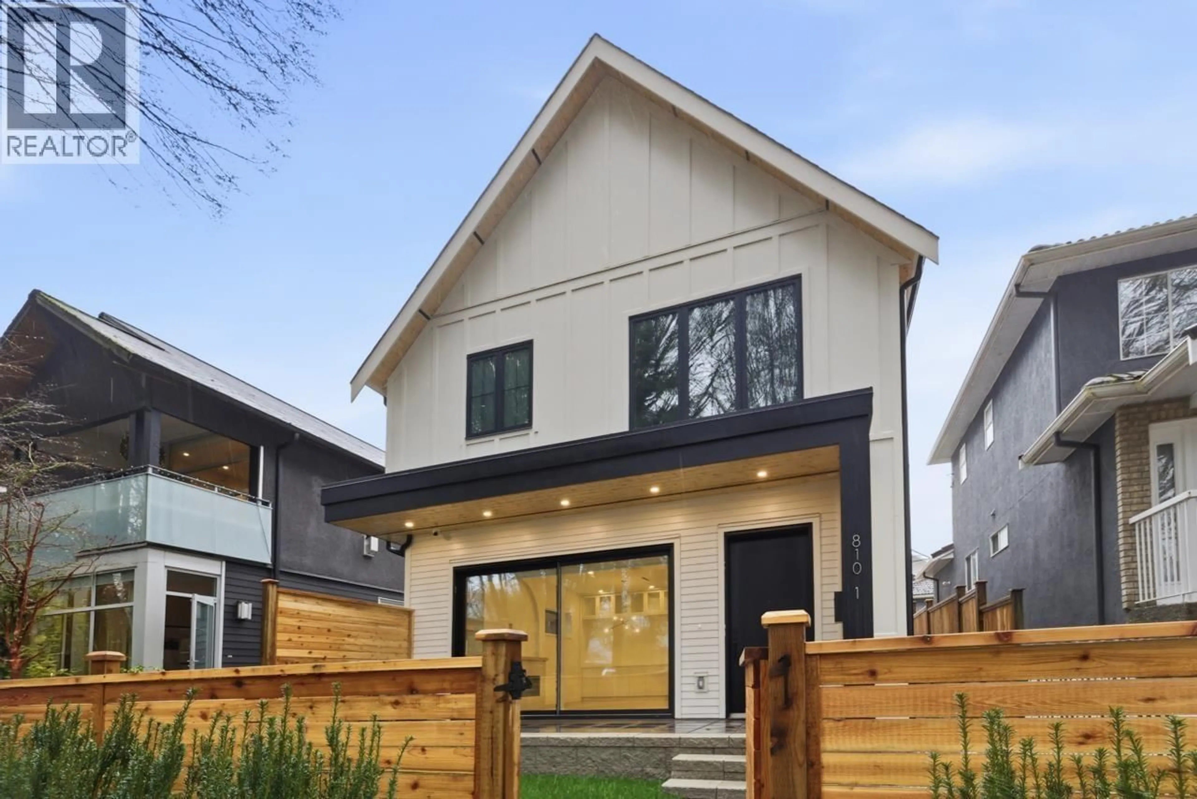 Home with brick exterior material, street for 1 - 810 22ND AVENUE, Vancouver British Columbia V5V1V7