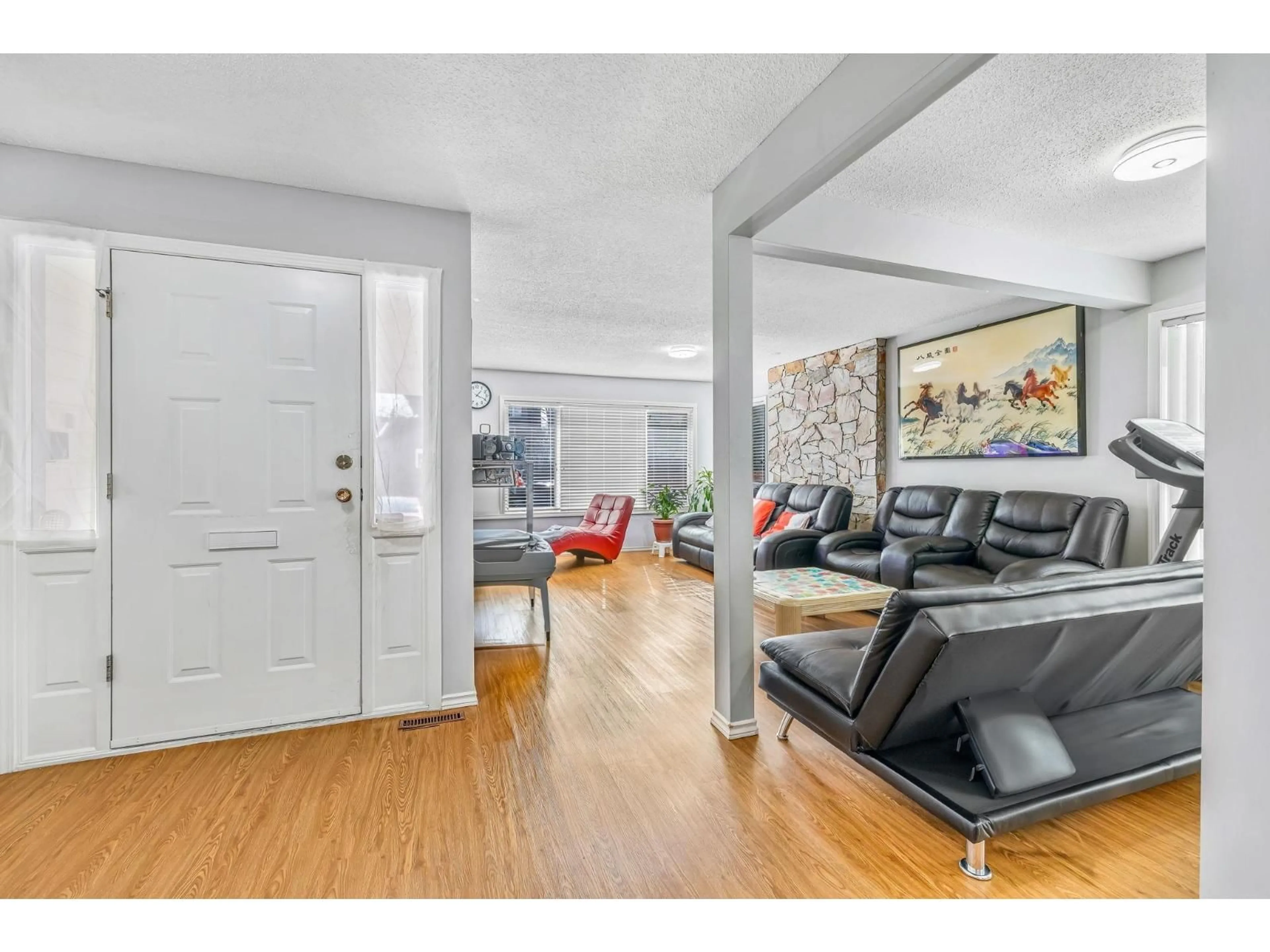 Unknown for 15420 96 AVENUE, Surrey British Columbia V3R1G5