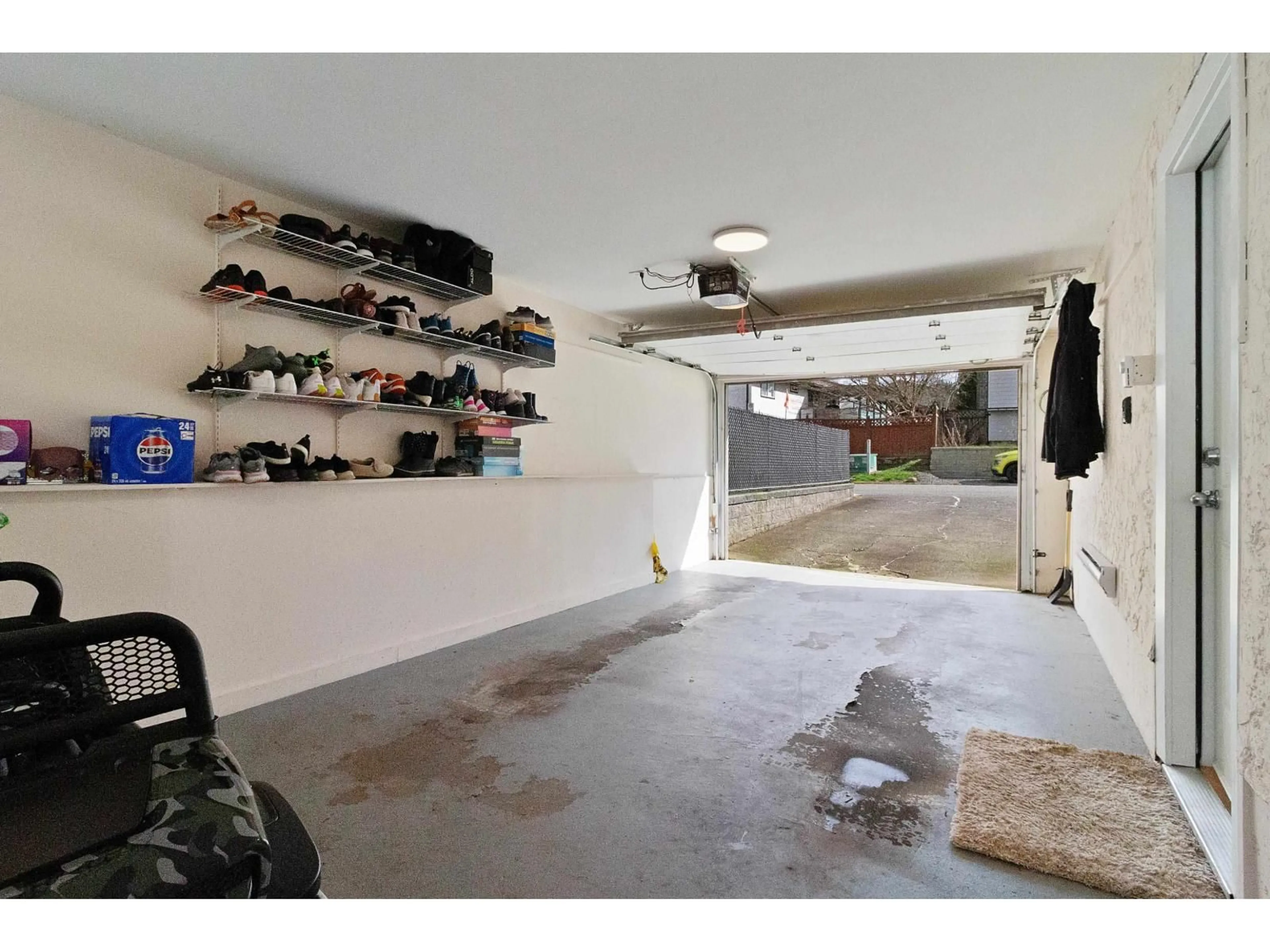 Indoor garage for 26445 30A AVENUE, Langley British Columbia V4W3E1