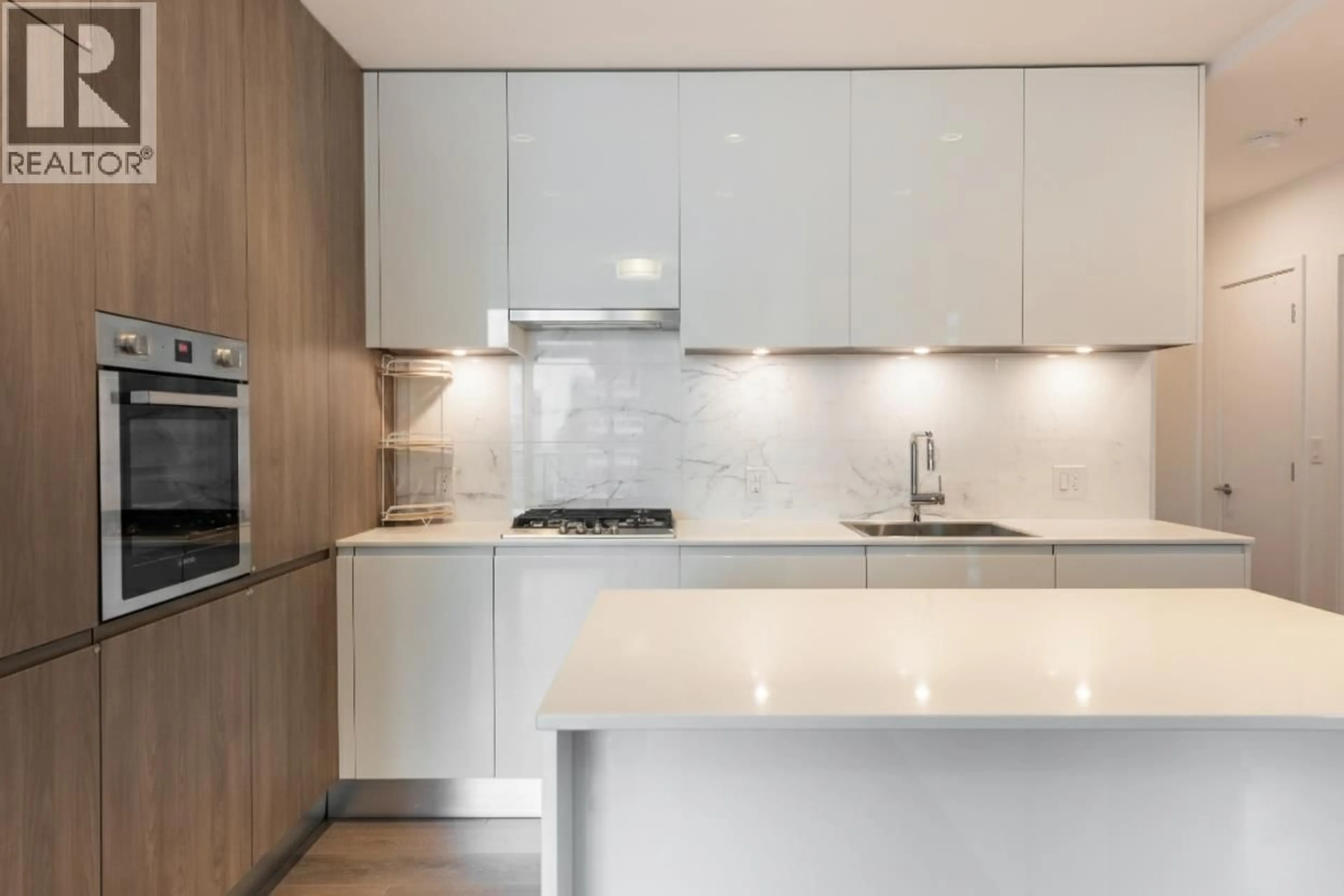 Contemporary kitchen, unknown for 1607 - 4650 BRENTWOOD BOULEVARD, Burnaby British Columbia V5C0M3