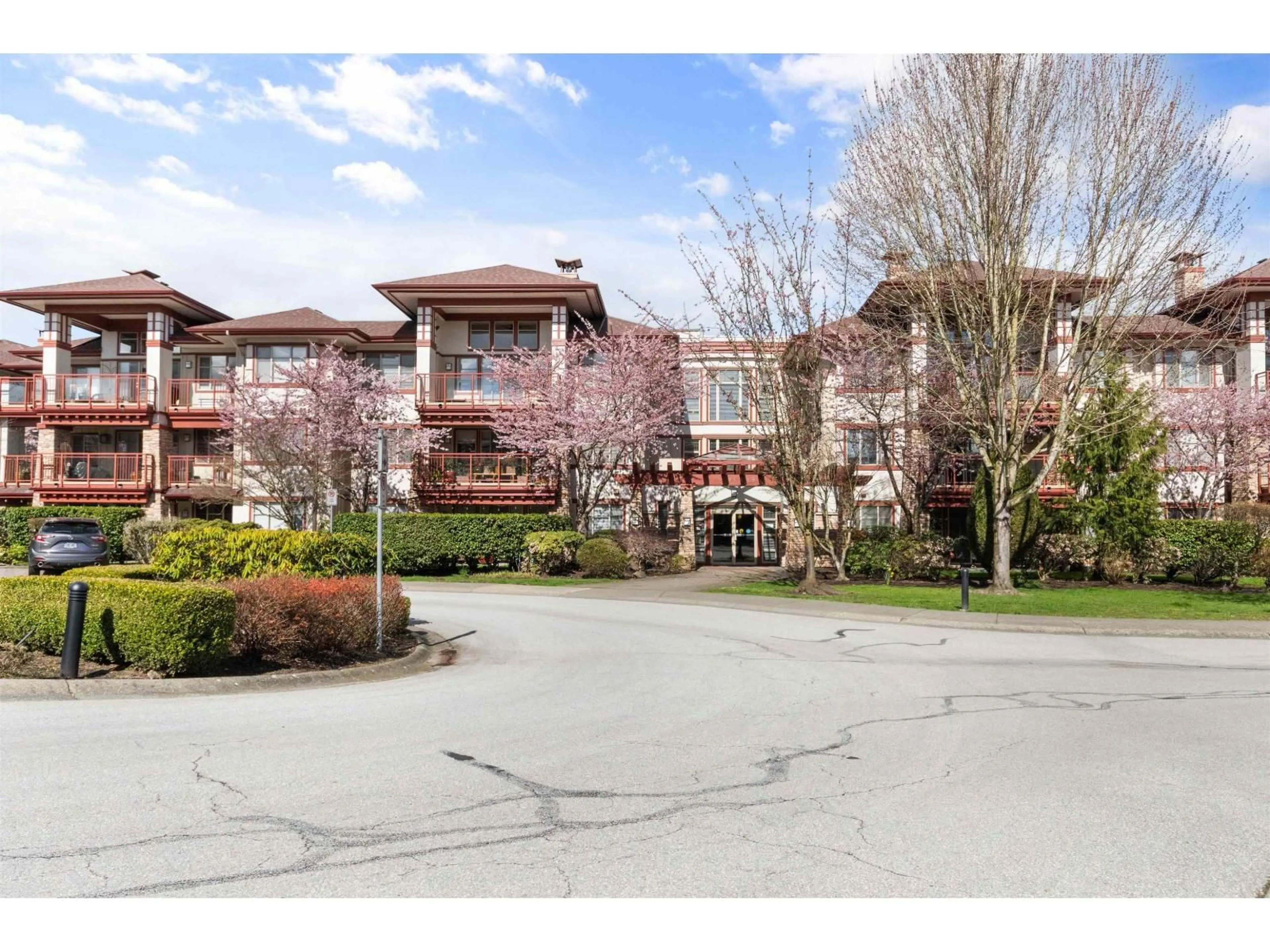 Unknown for 305 - 16499 64 AVENUE, Surrey British Columbia V3S6V7